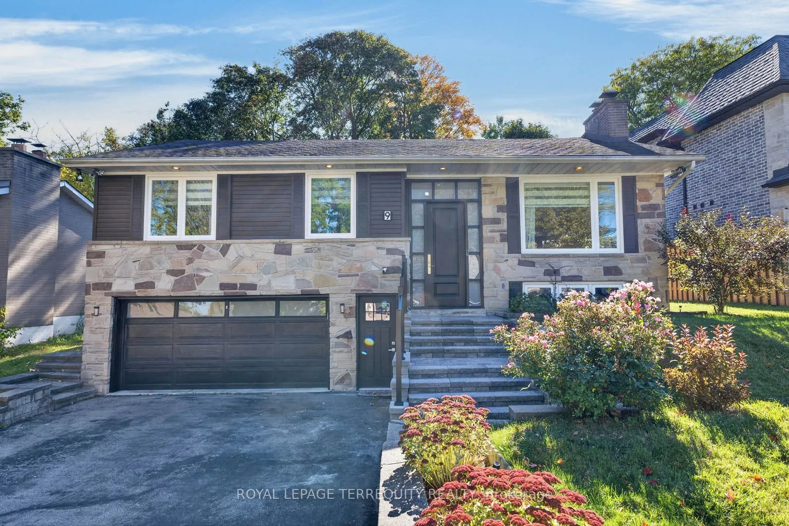 9 Brightbay Crescent