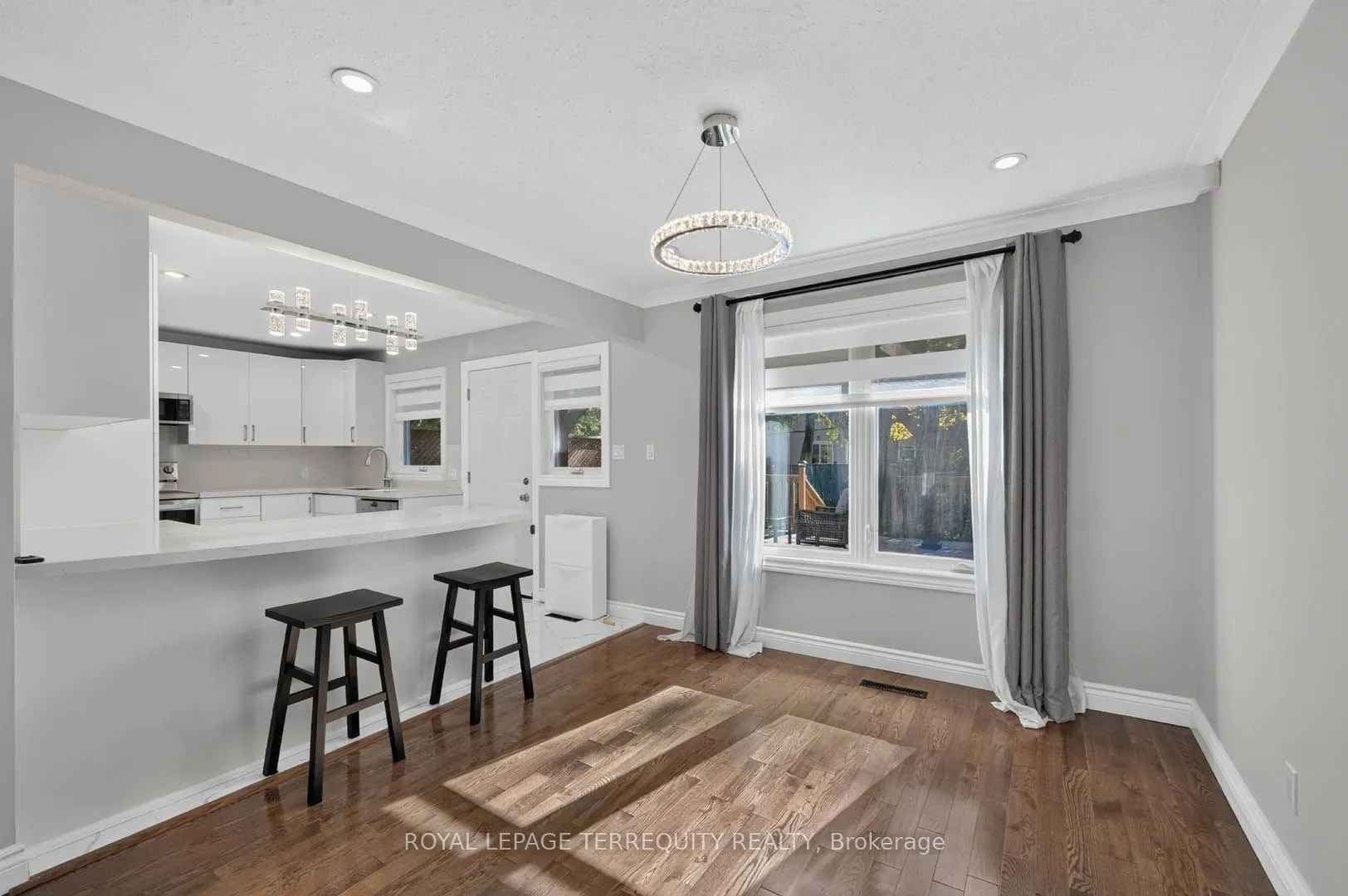 9 Brightbay Crescent