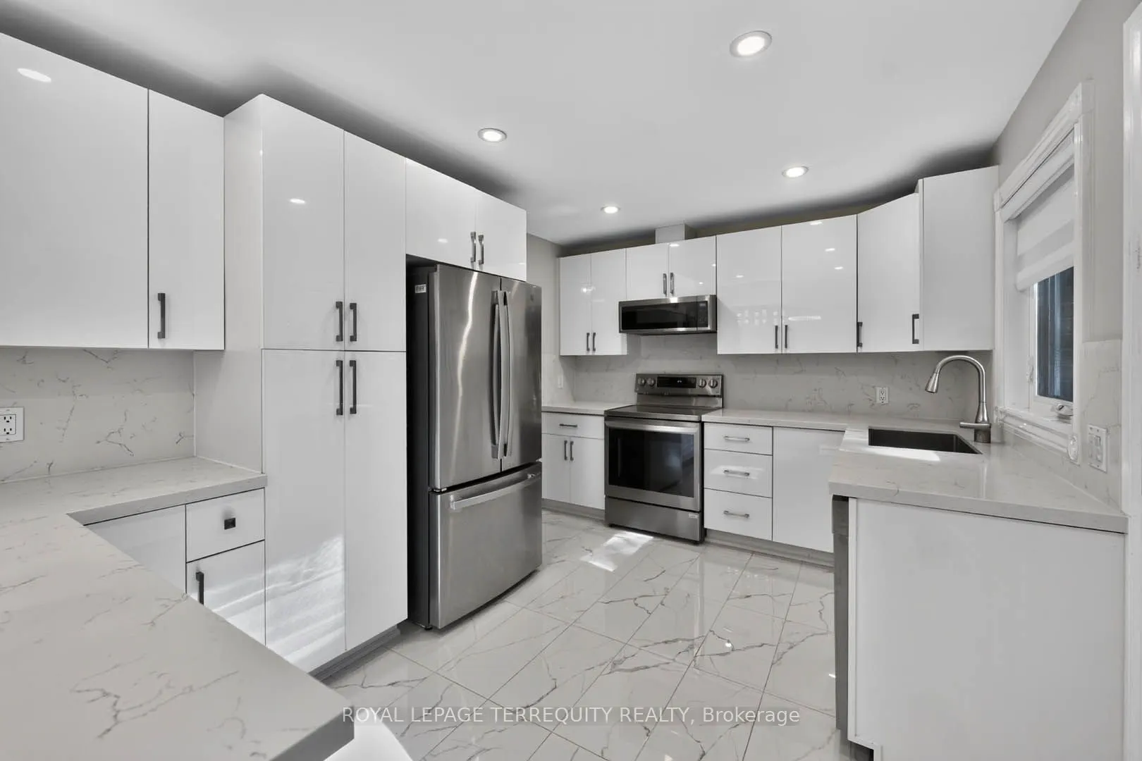 9 Brightbay Crescent