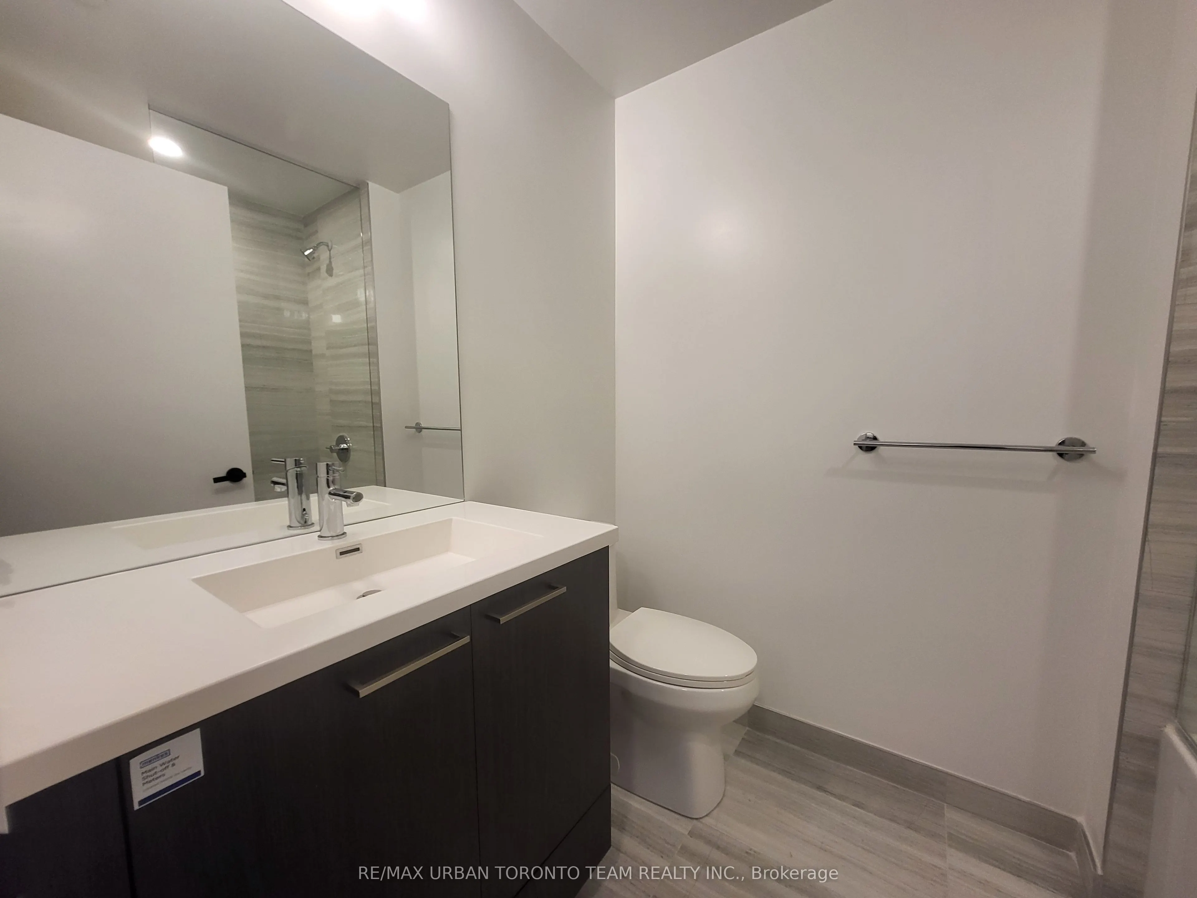 225 Commerce St Street #515