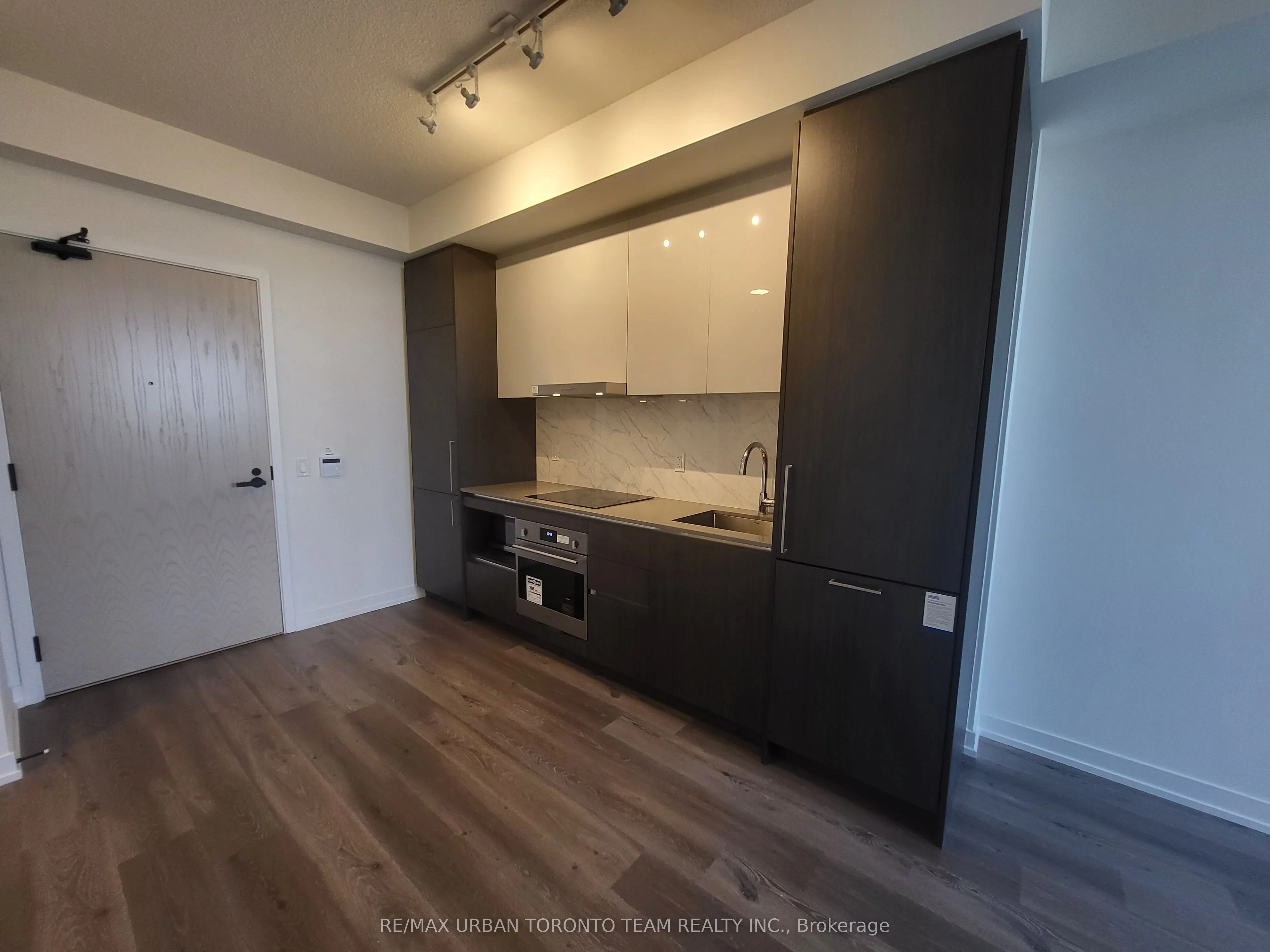 225 Commerce St Street #515
