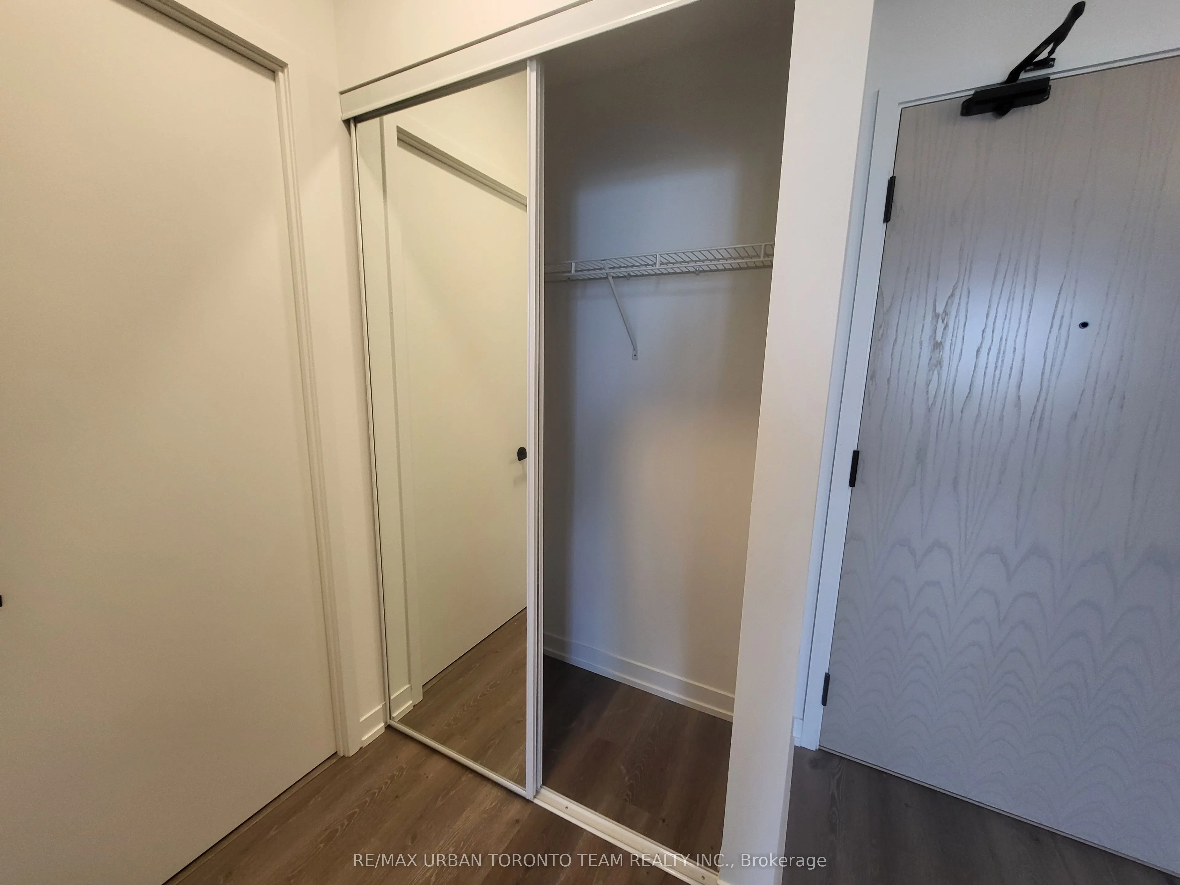 225 Commerce St Street #515