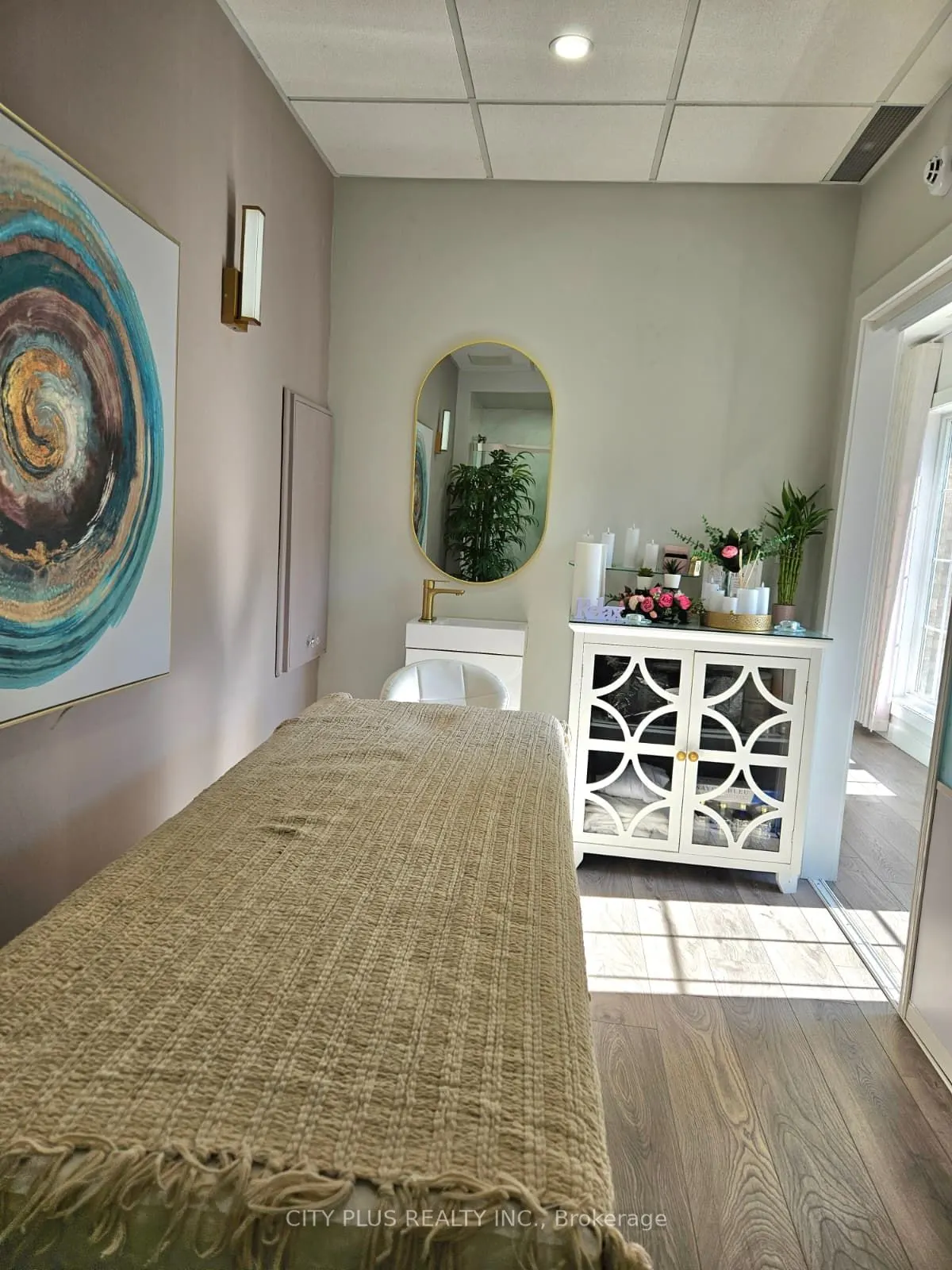 10 Cox Boulevard #1 & 13A