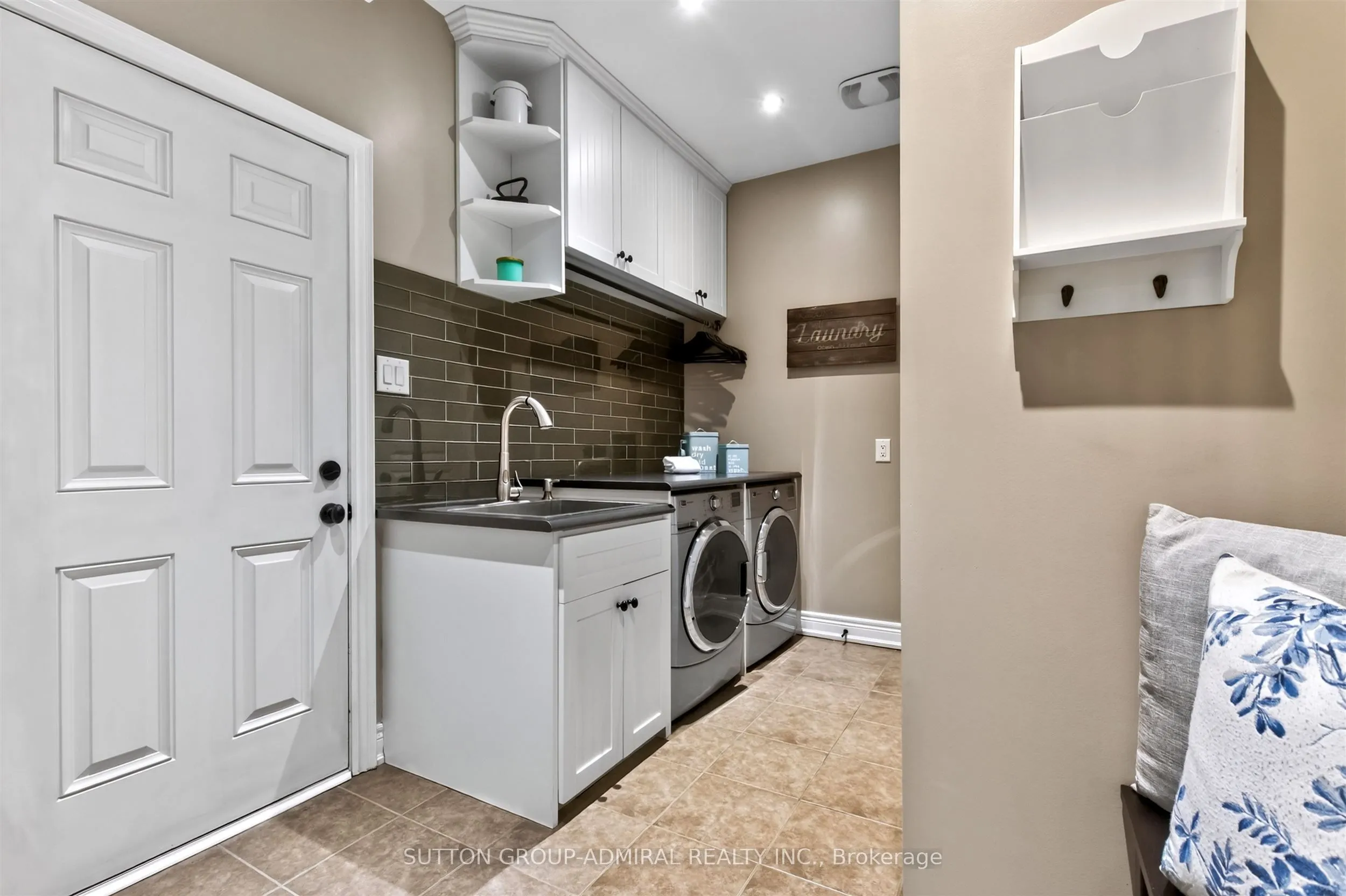 91 Parkheights Trail