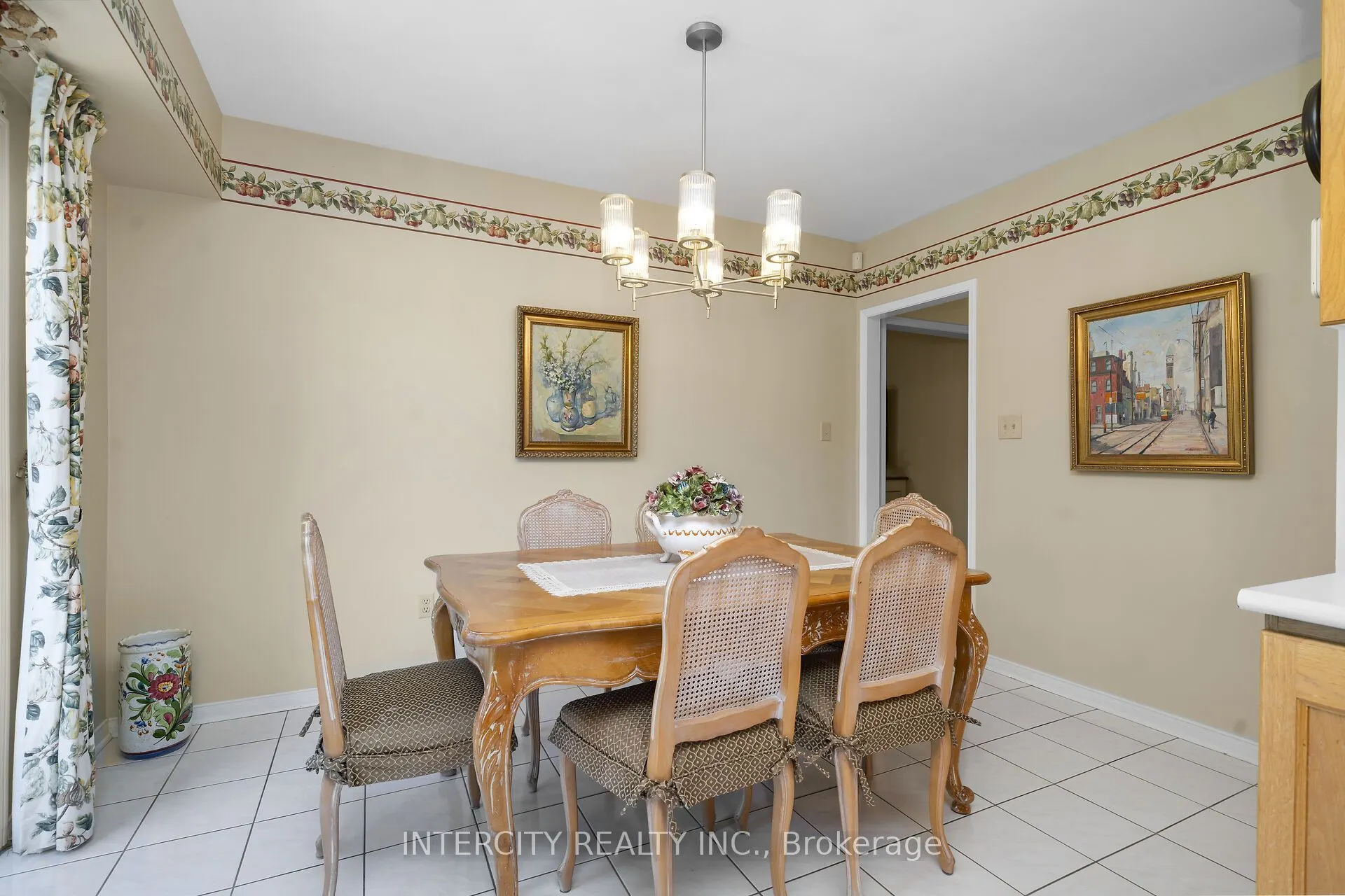 35 Avro Road