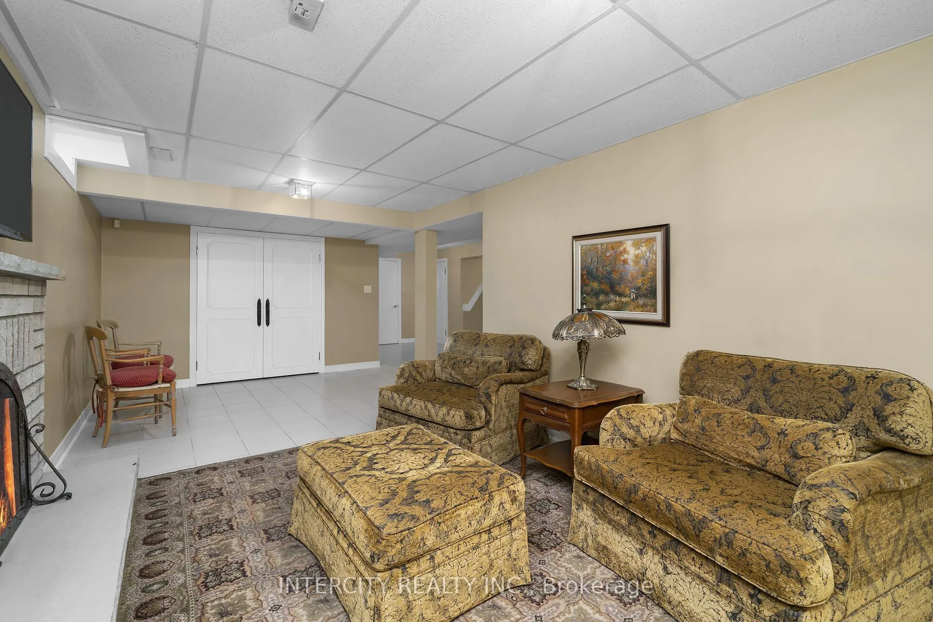 35 Avro Road