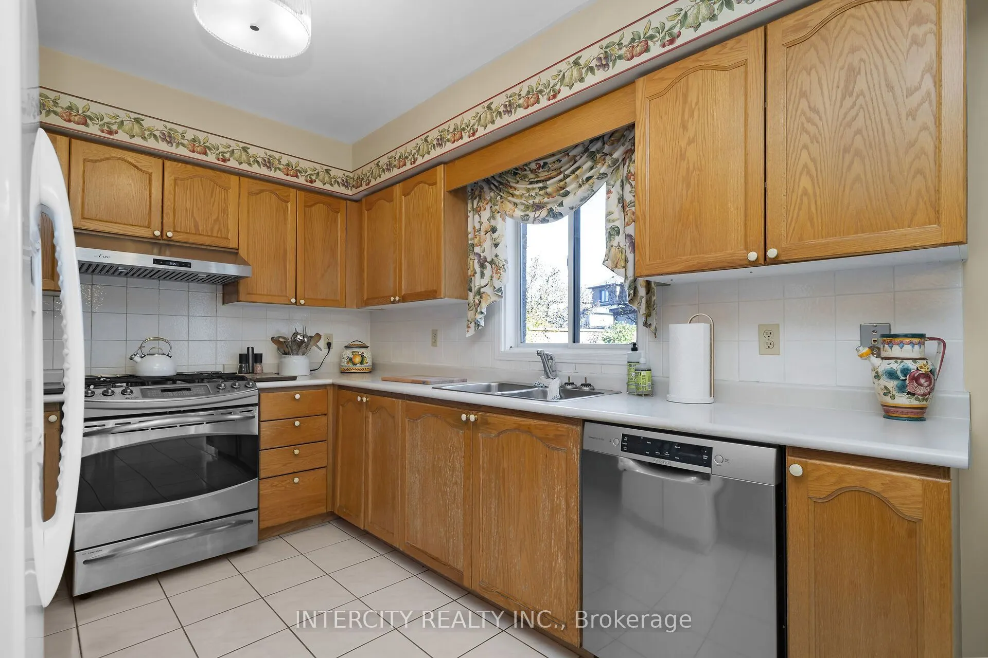 35 Avro Road