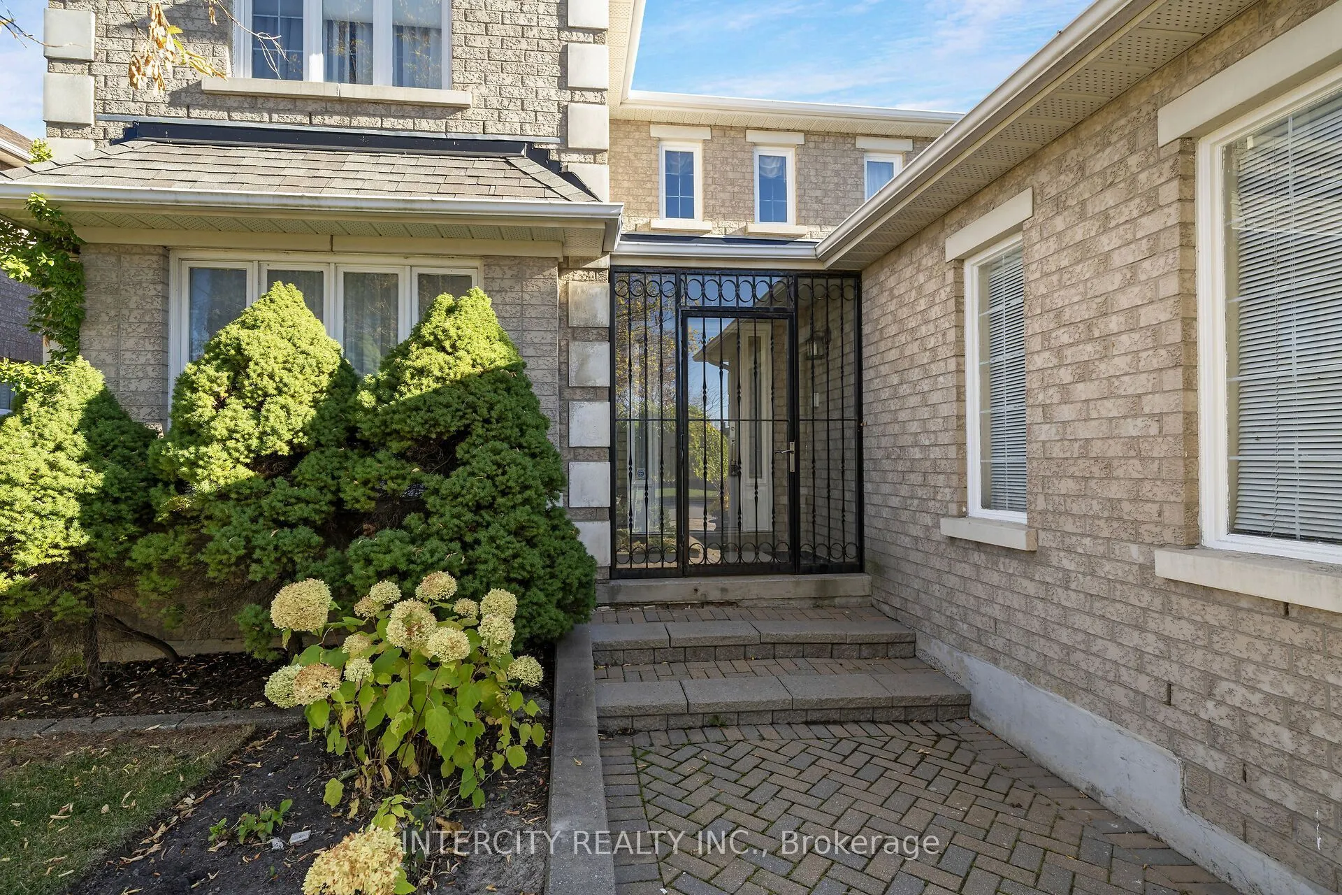 35 Avro Road