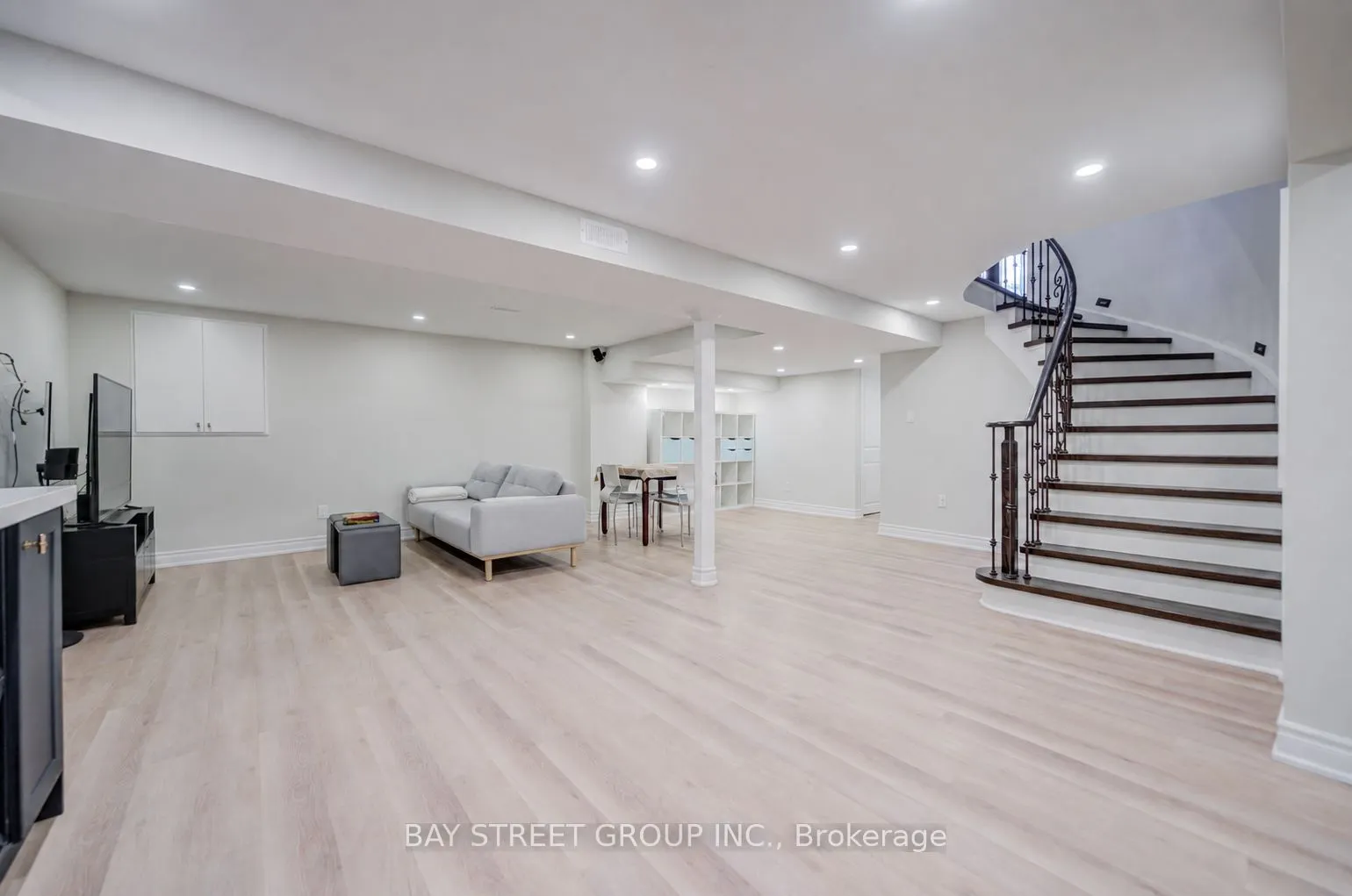 212 Hollingham Road