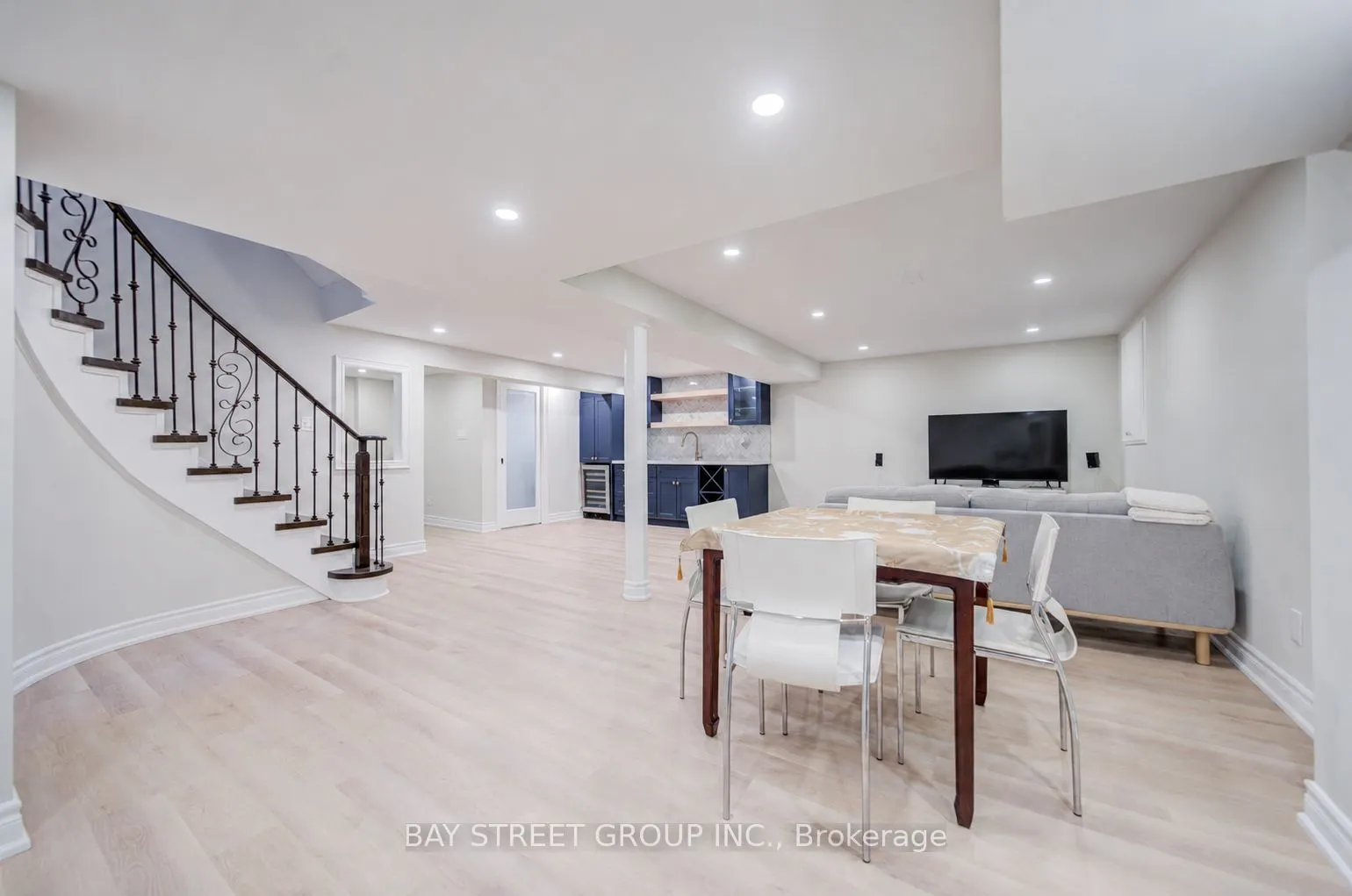 212 Hollingham Road