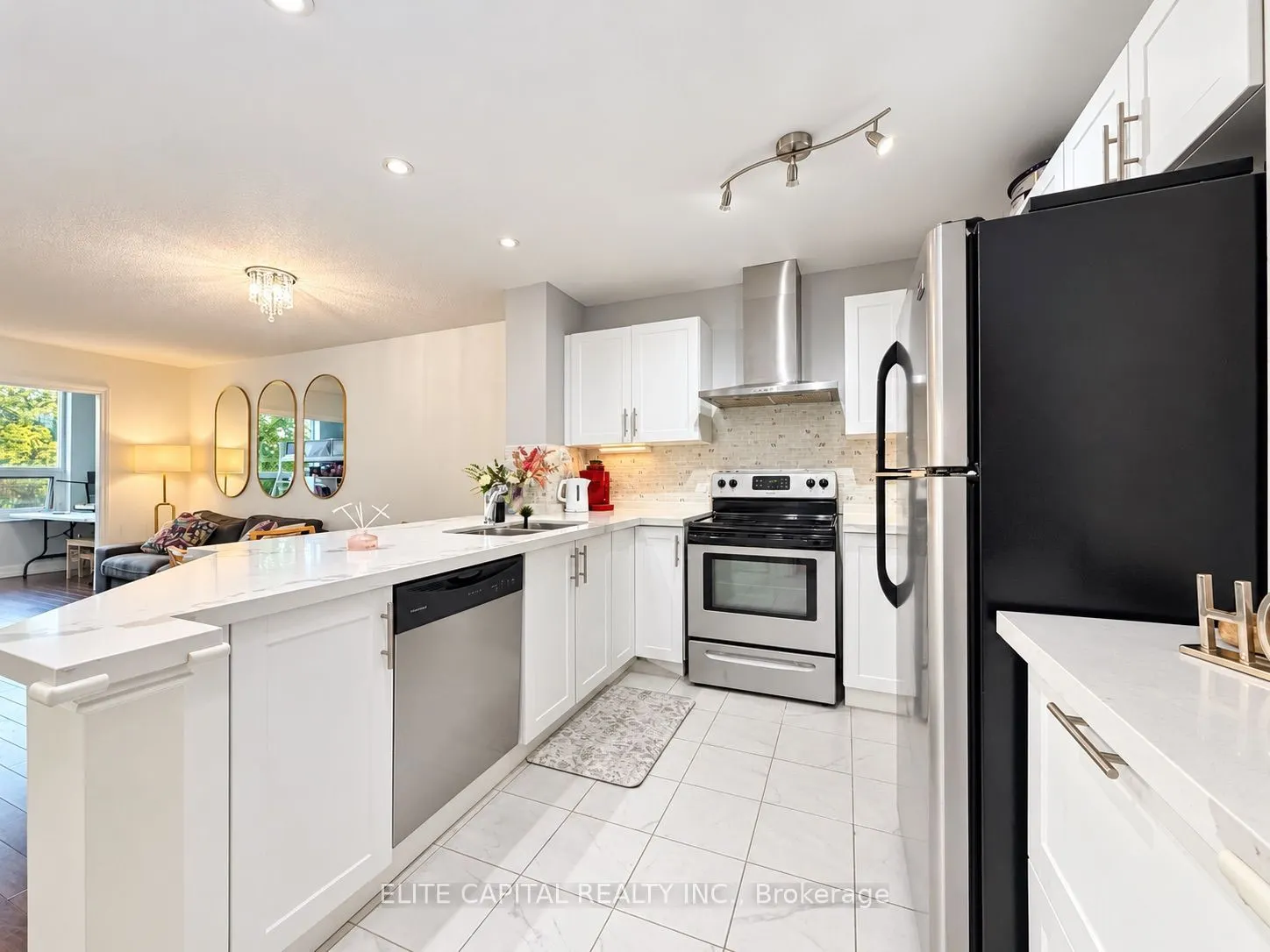 326 Major Mackenzie Drive E #115
