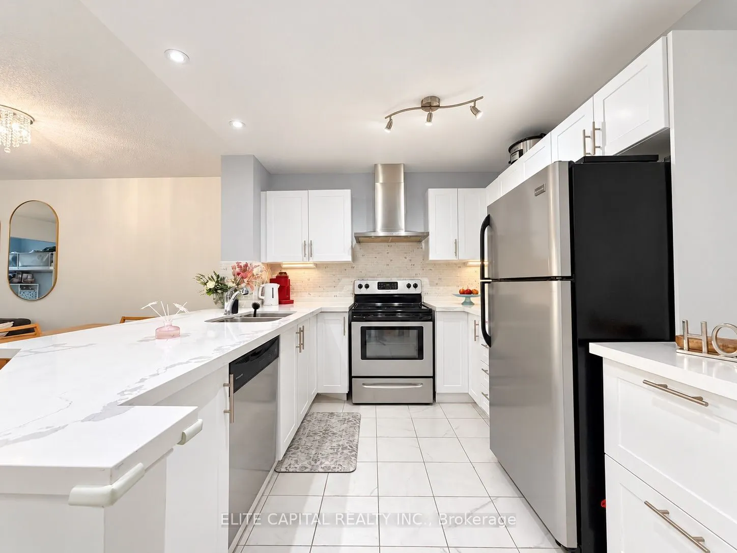 326 Major Mackenzie Drive E #115