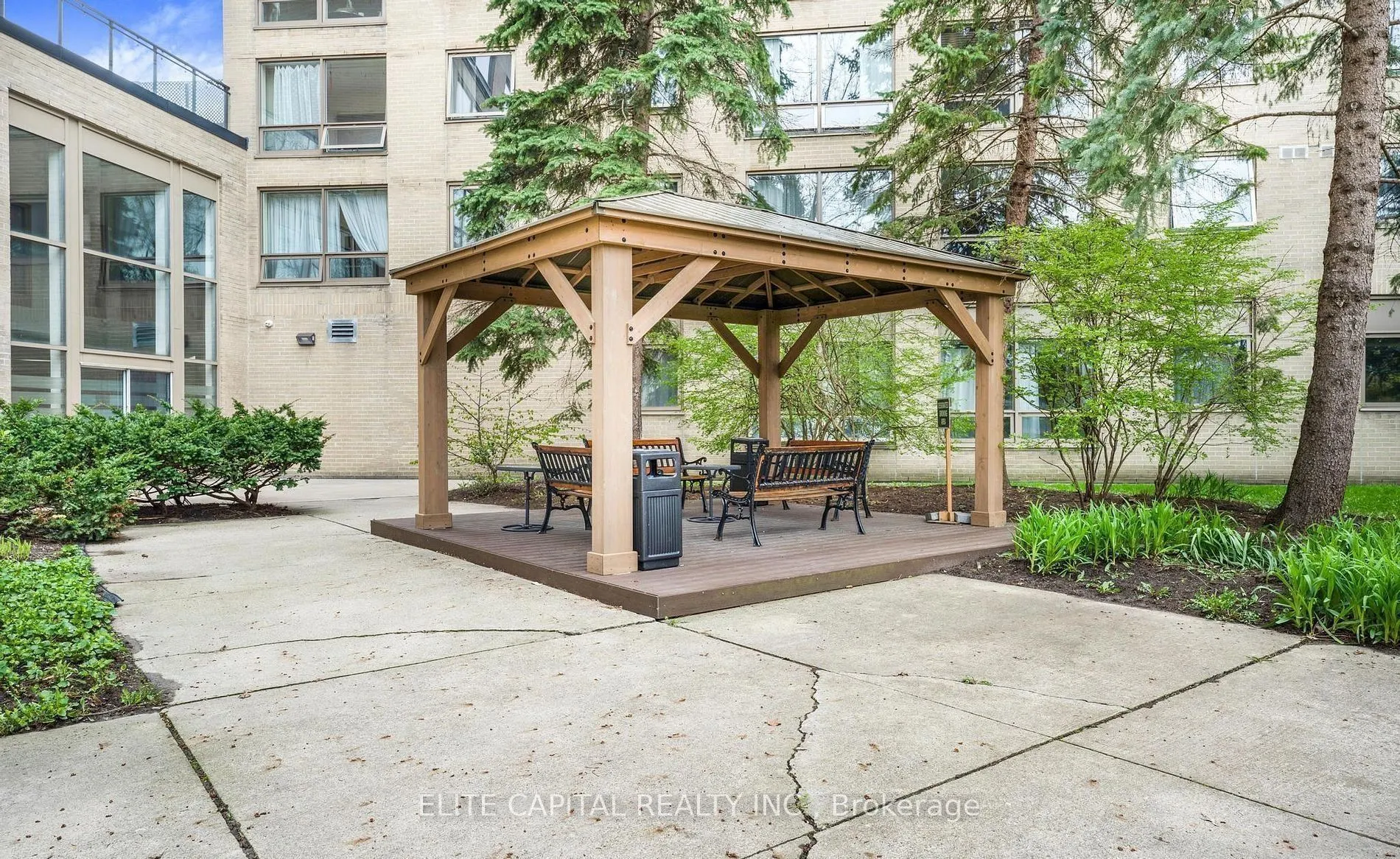 326 Major Mackenzie Drive E #115