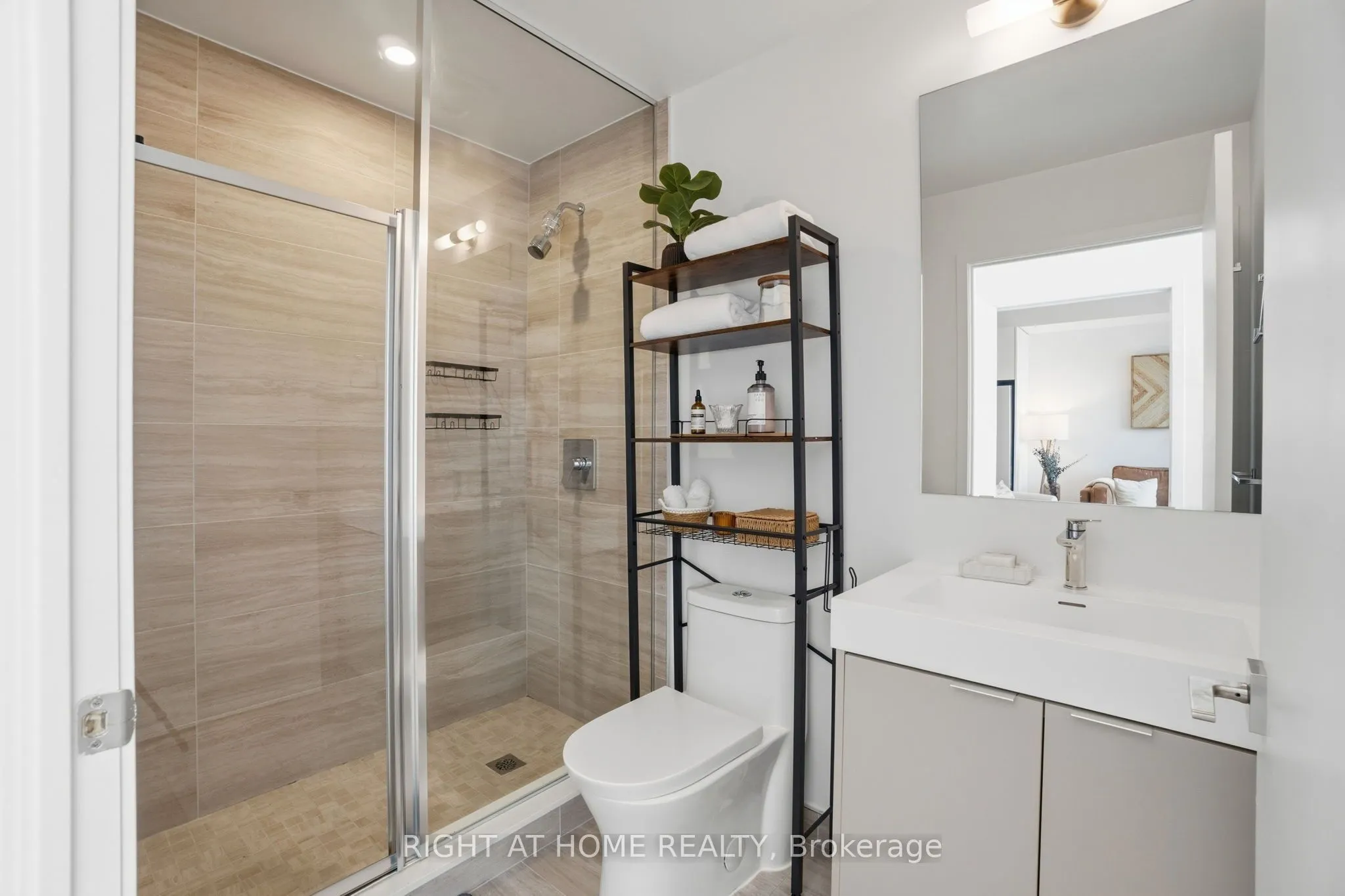 10 Abeja Street #1321