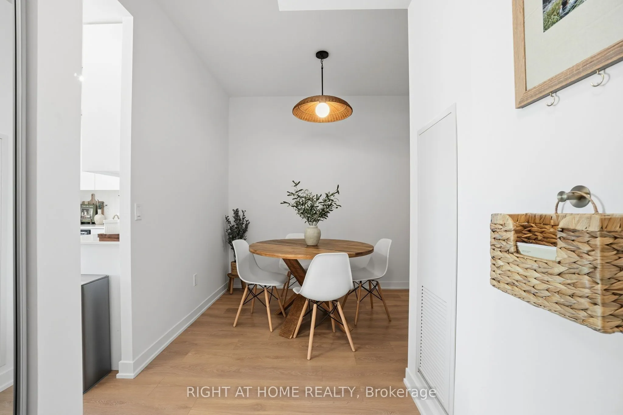 10 Abeja Street #1321