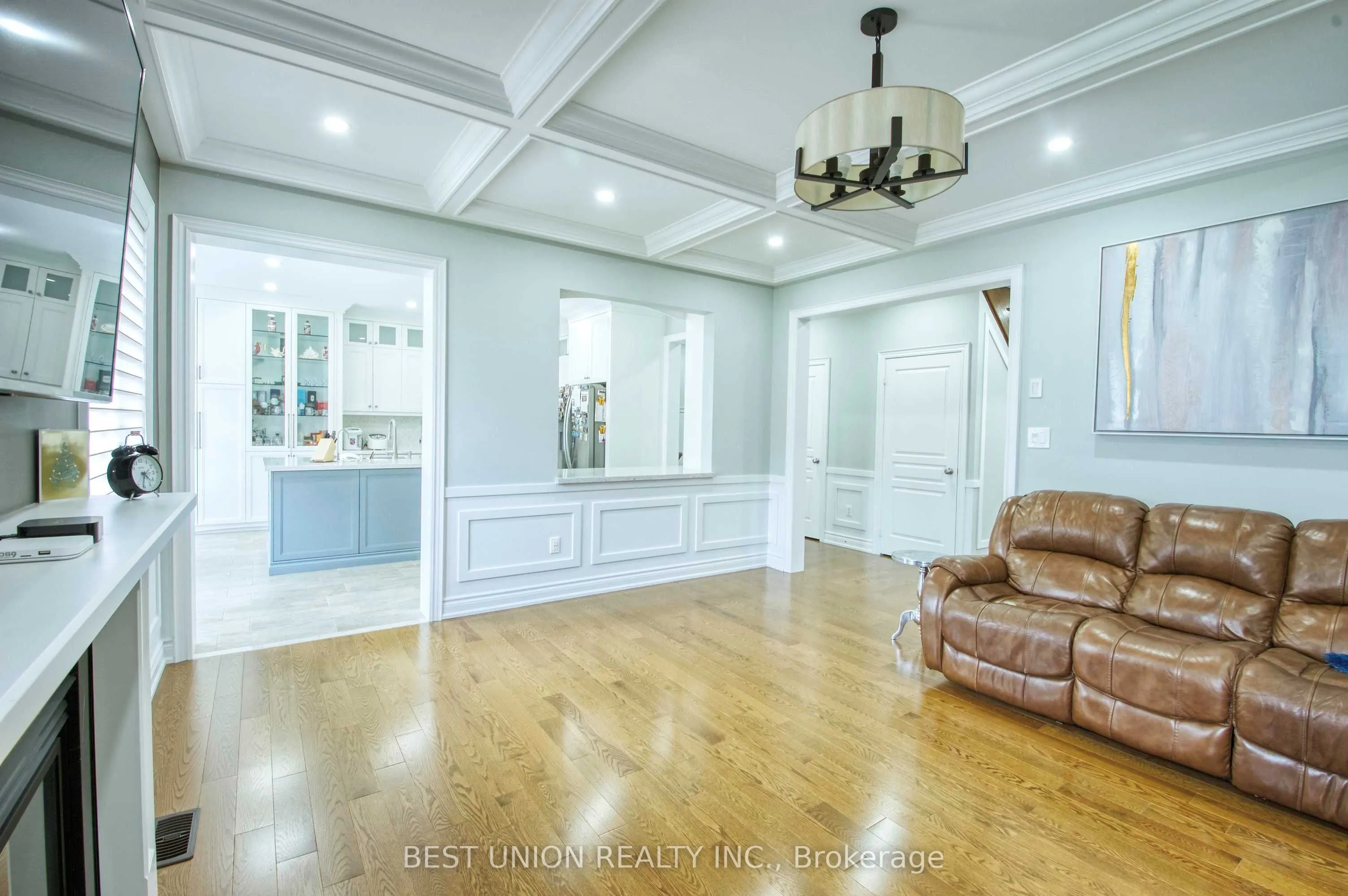 1183 Mctavish Drive