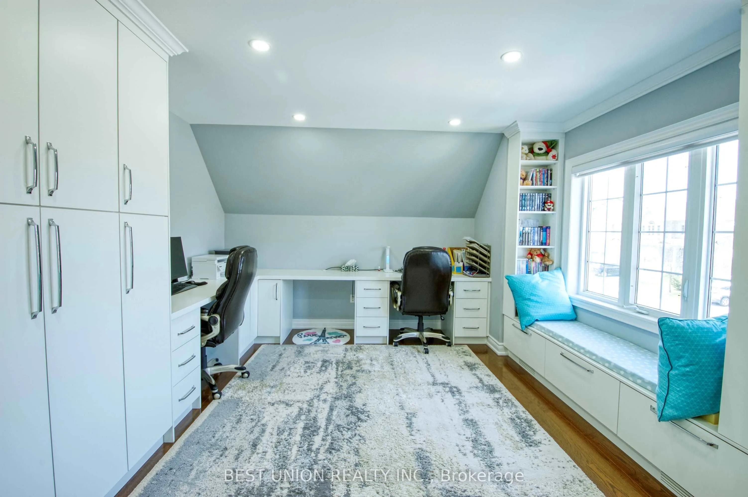 1183 Mctavish Drive