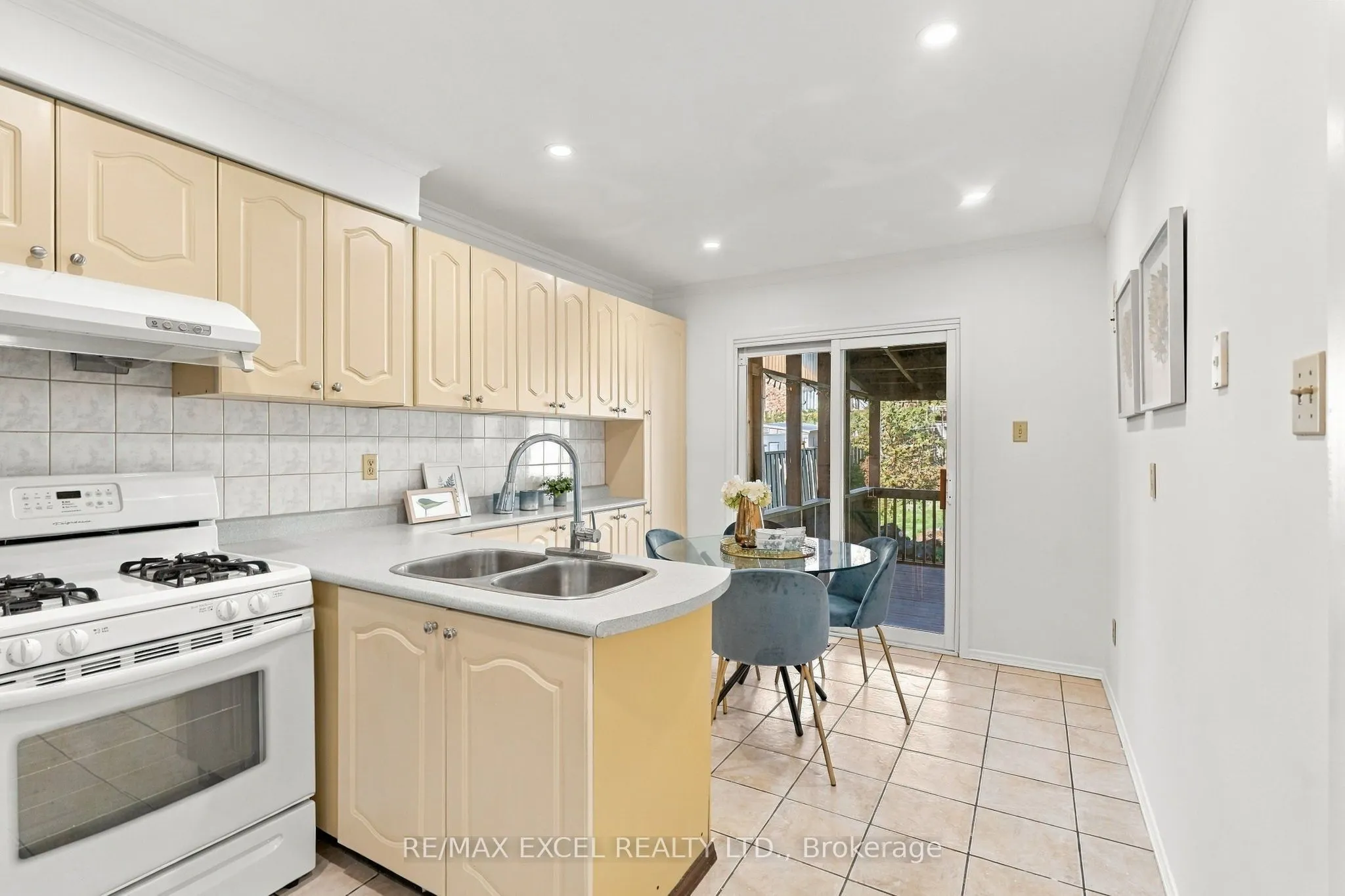 97 Tangmere Crescent