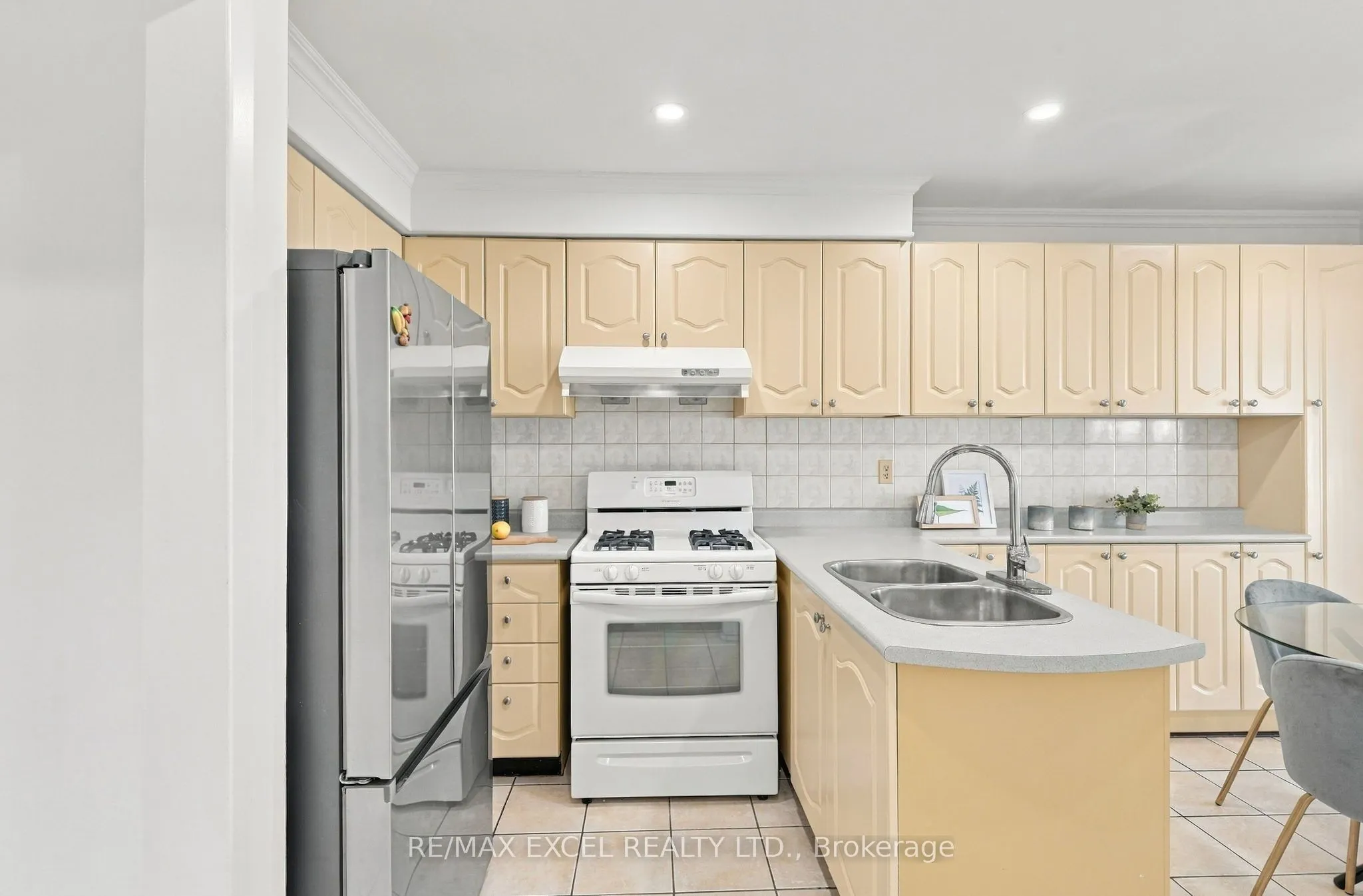 97 Tangmere Crescent