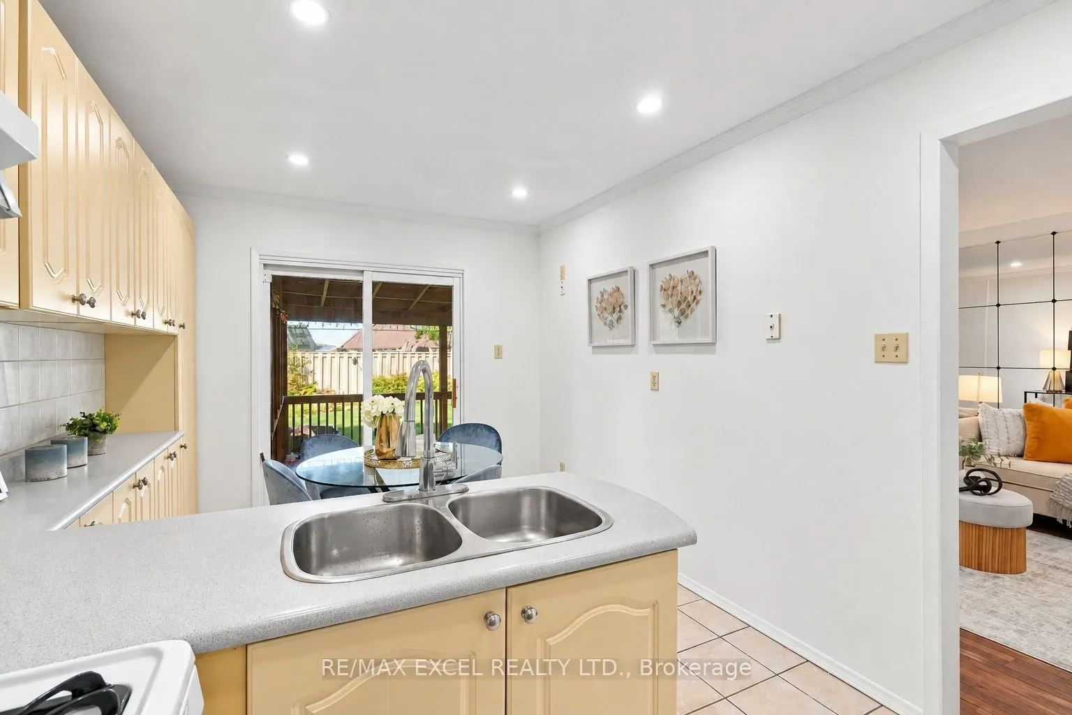 97 Tangmere Crescent