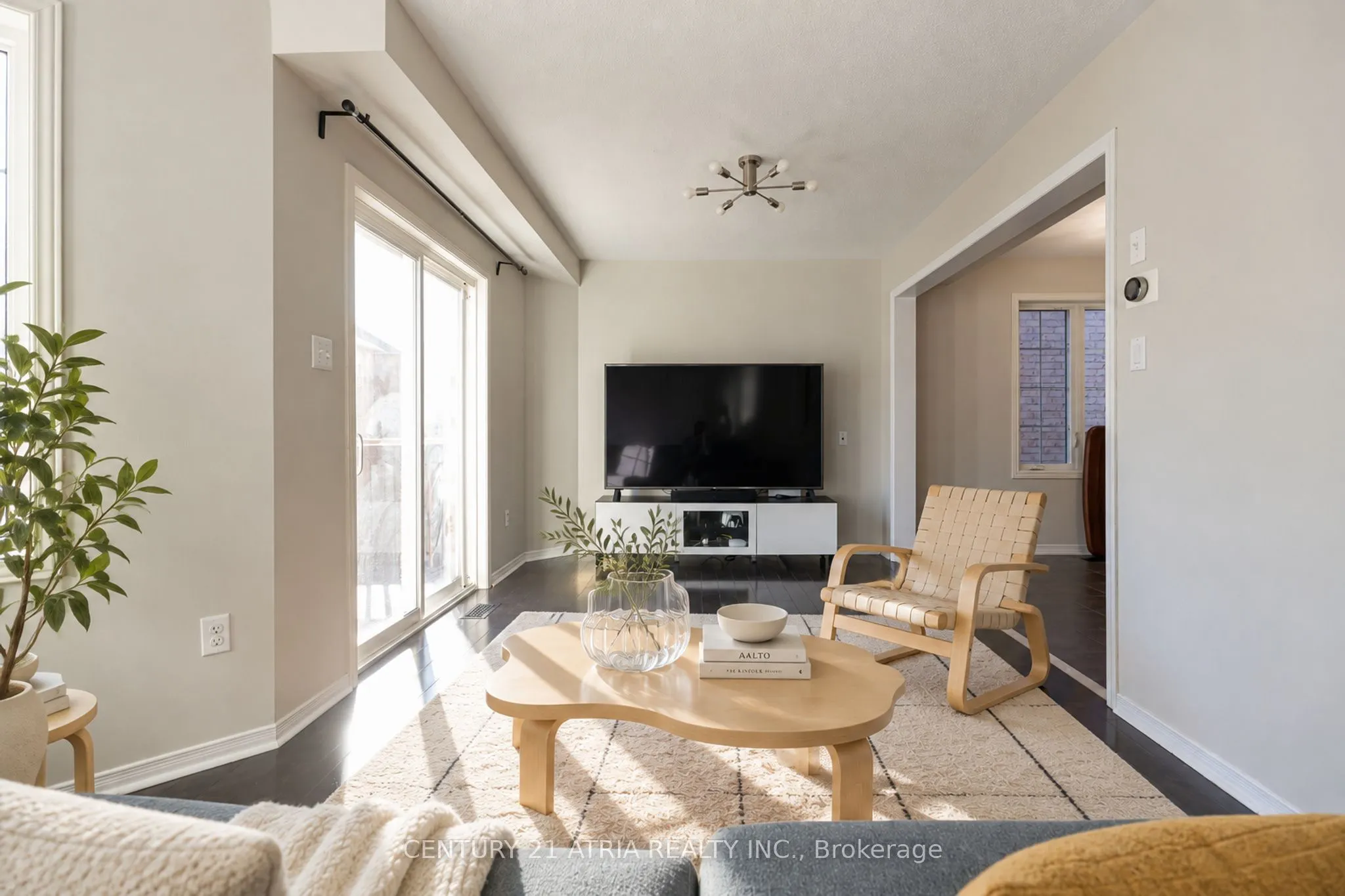 85 Vera Lynn Crescent