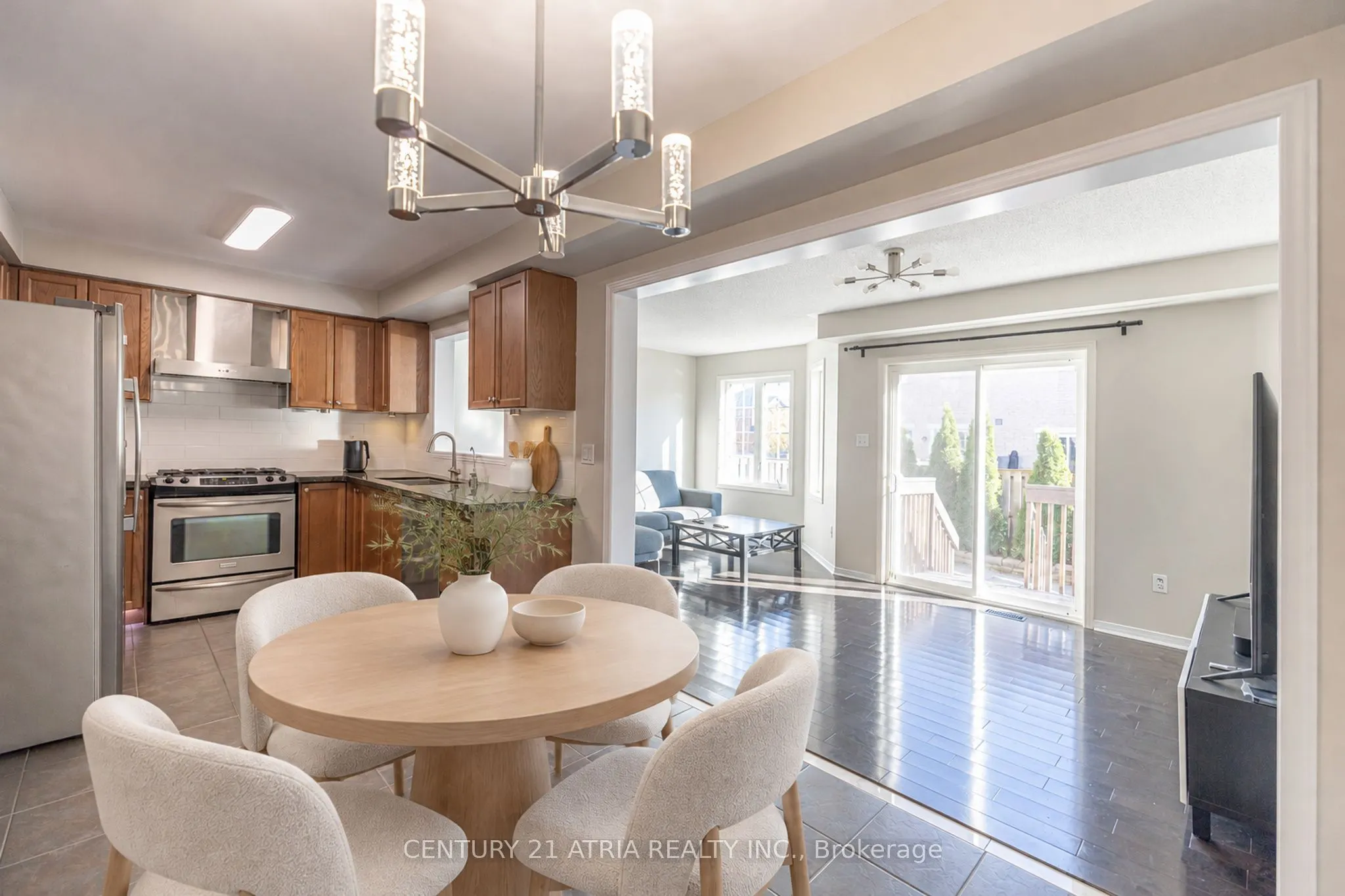 85 Vera Lynn Crescent