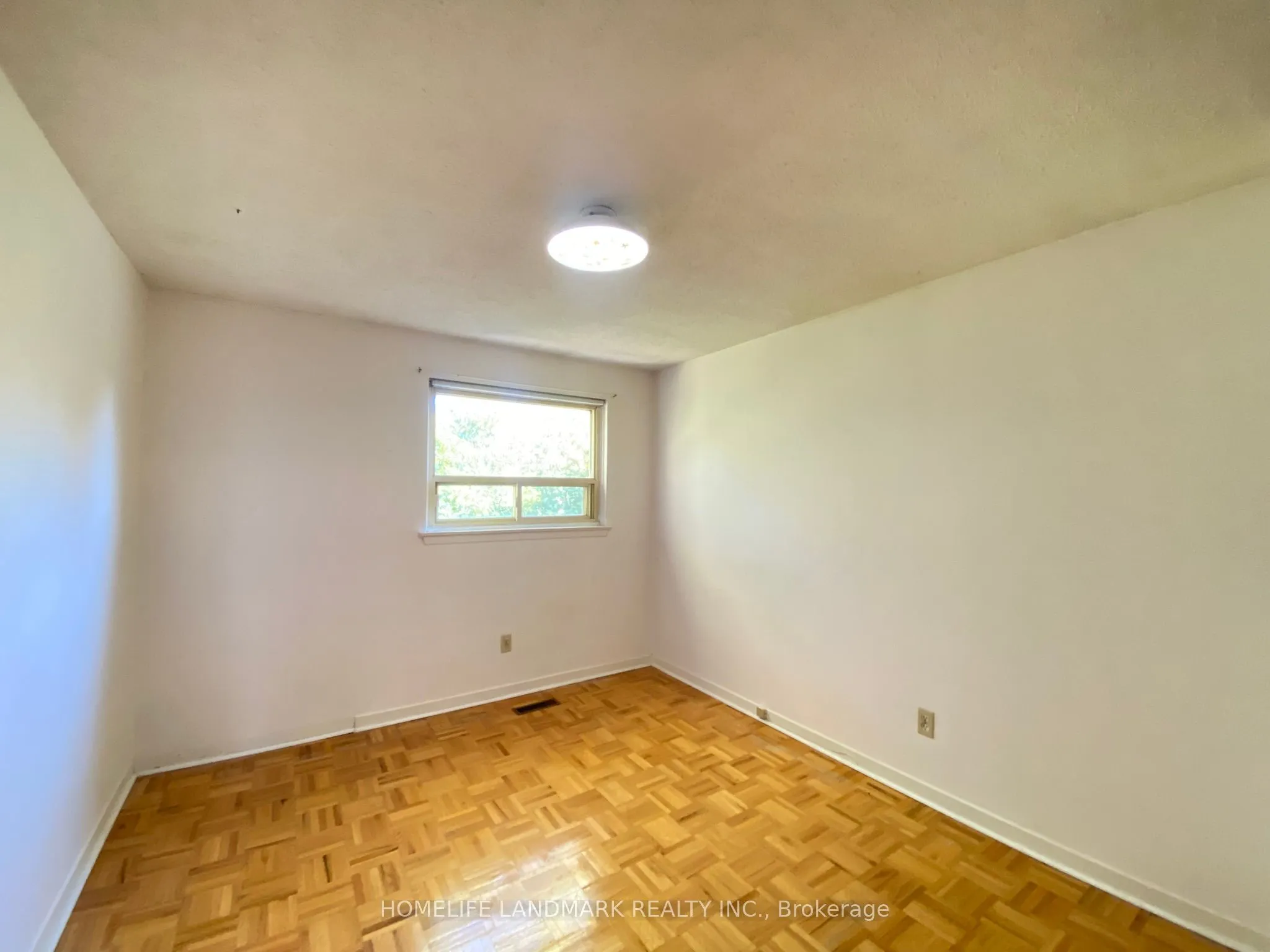 29 Snowshoe Crescent