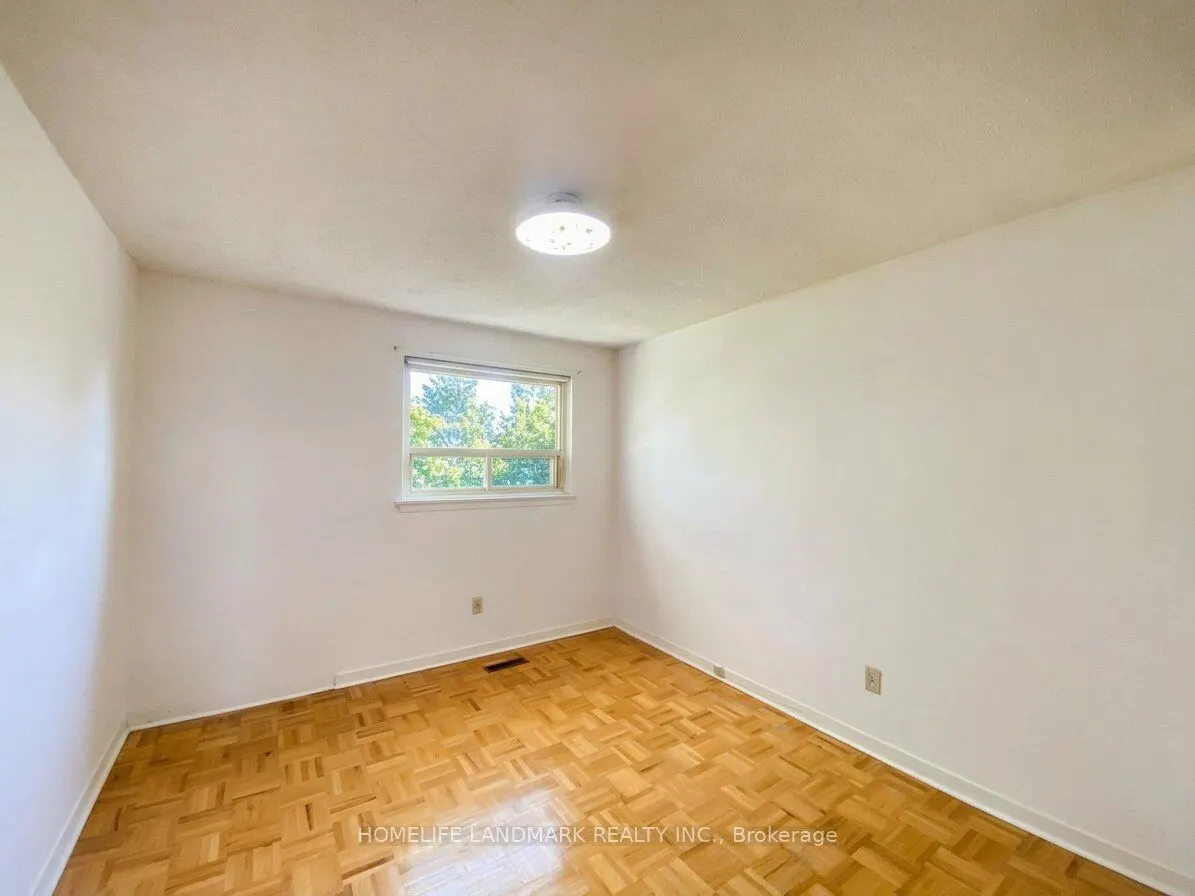 29 Snowshoe Crescent