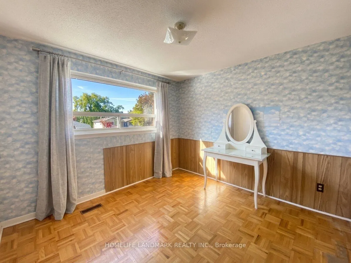 29 Snowshoe Crescent
