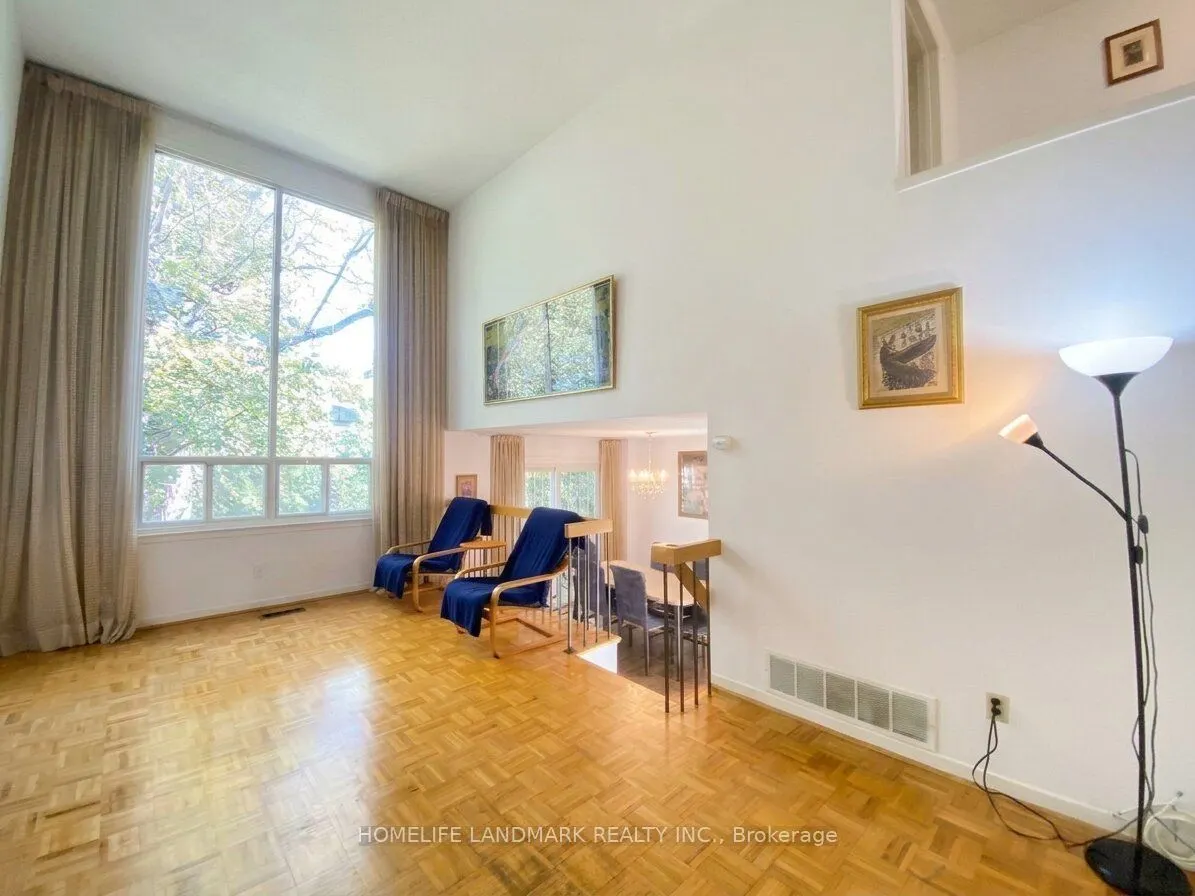 29 Snowshoe Crescent