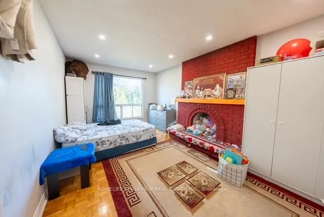 22 Kaiser Drive