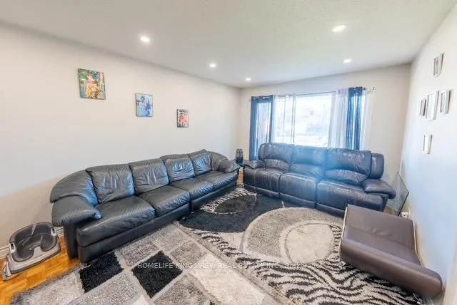 22 Kaiser Drive