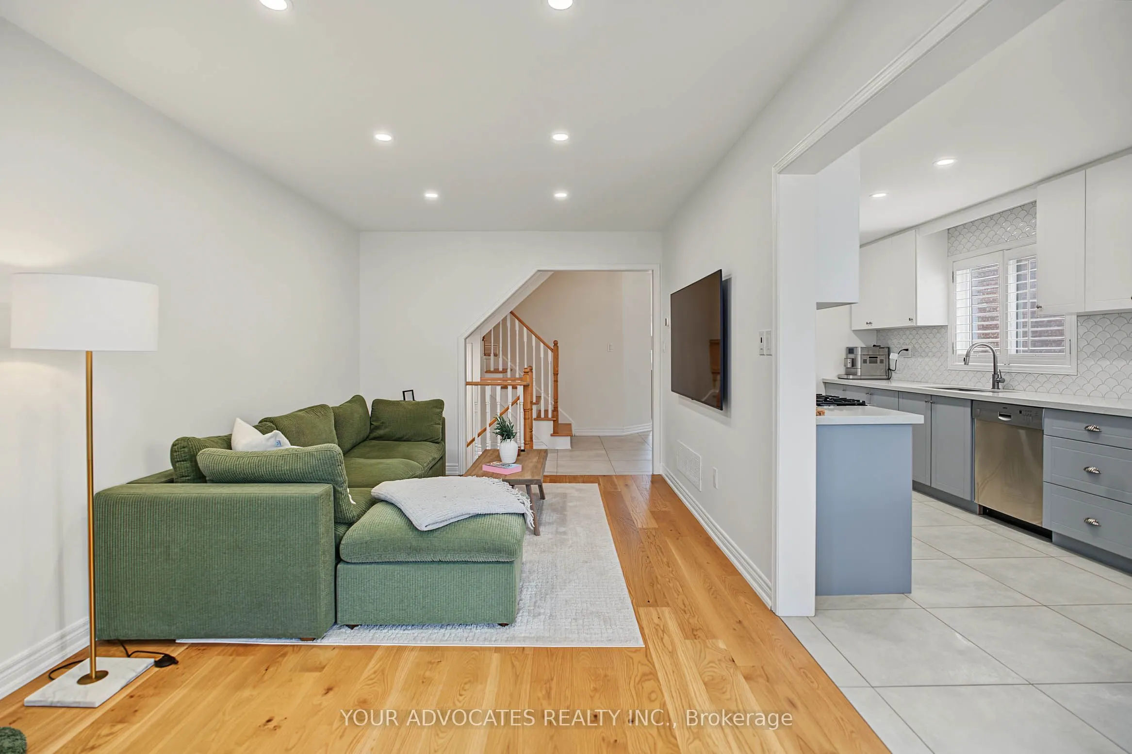 14 La Neve Avenue
