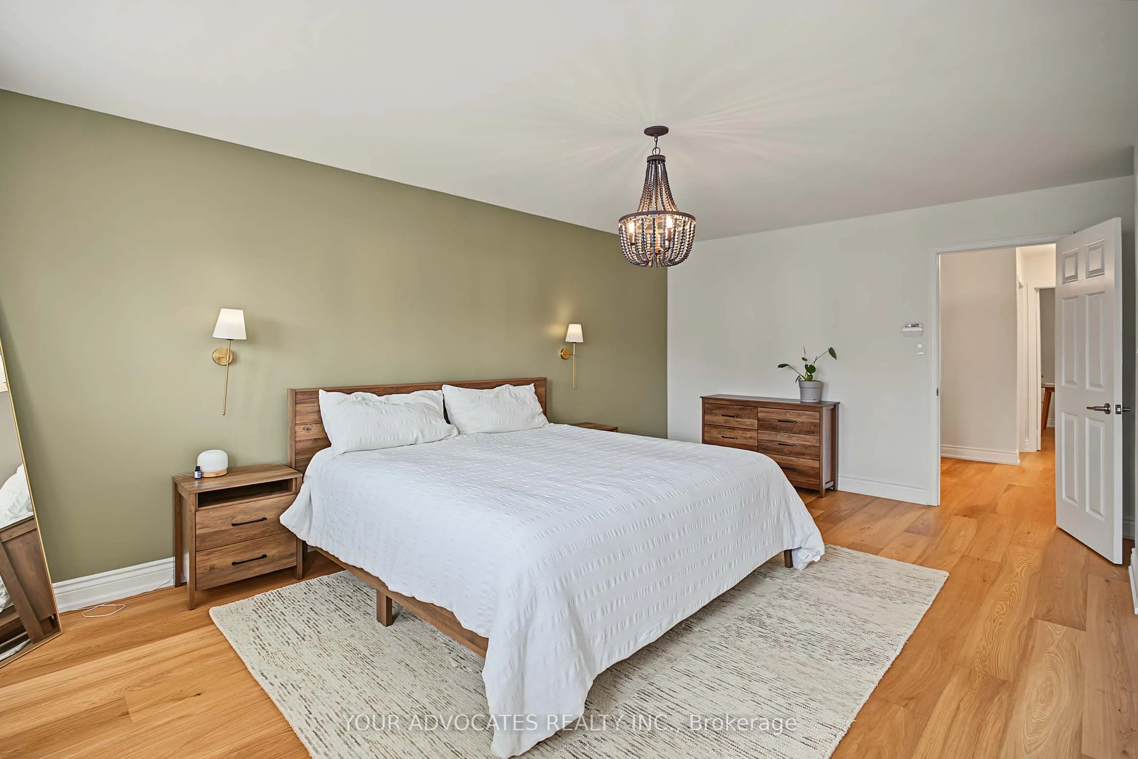 14 La Neve Avenue