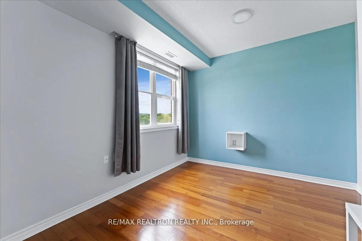 15450 Yonge Street #304