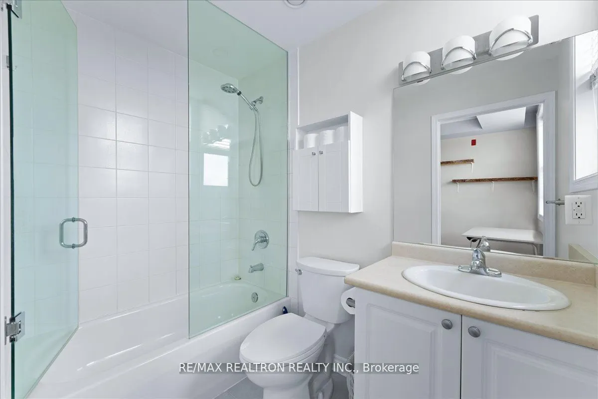 15450 Yonge Street #304