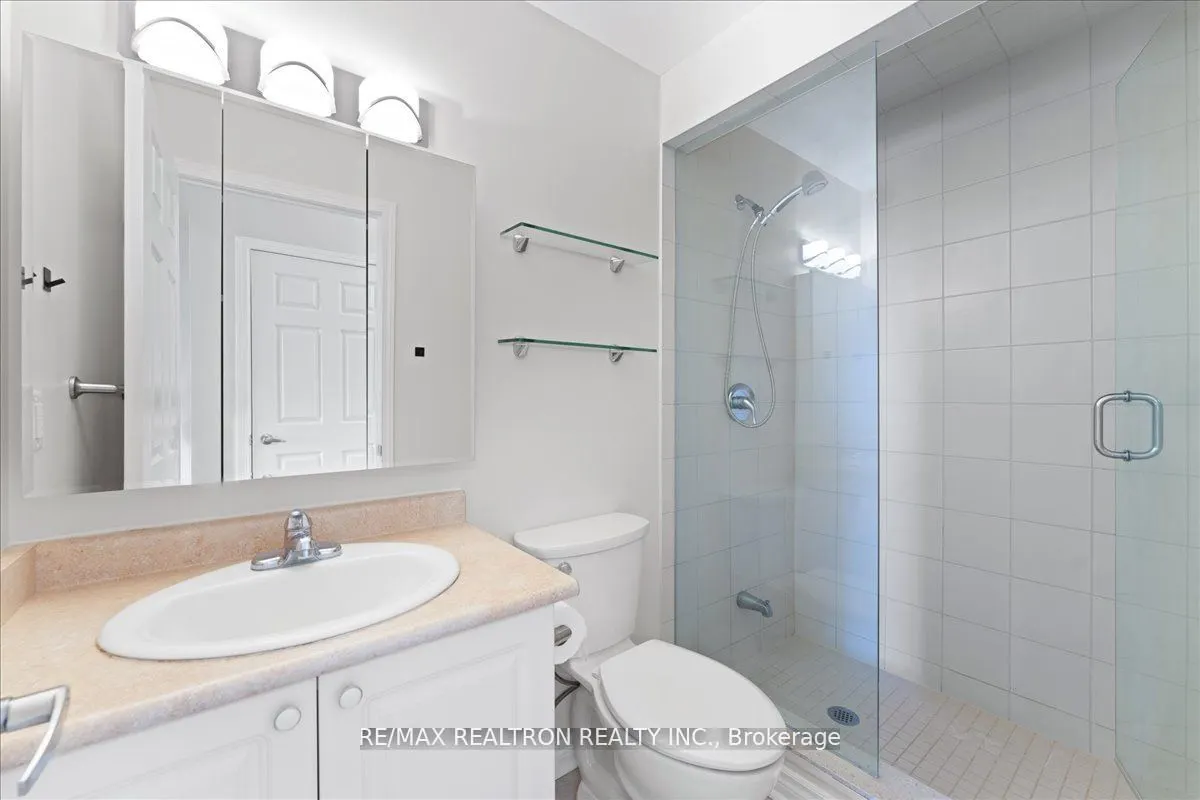 15450 Yonge Street #304