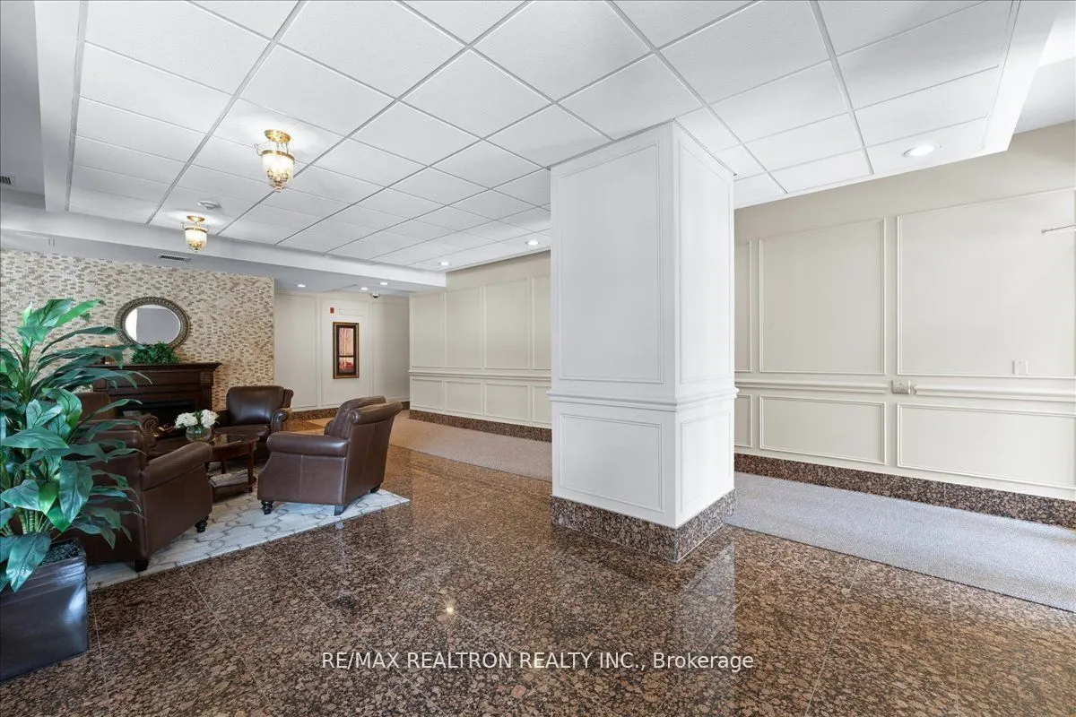 15450 Yonge Street #304