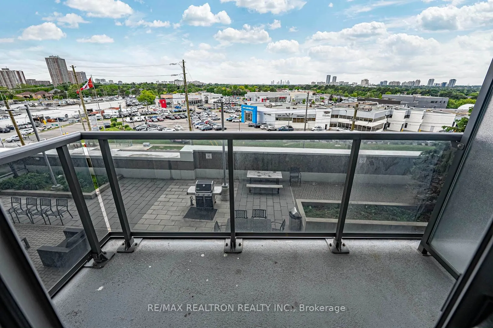 7161 Yonge Street #418