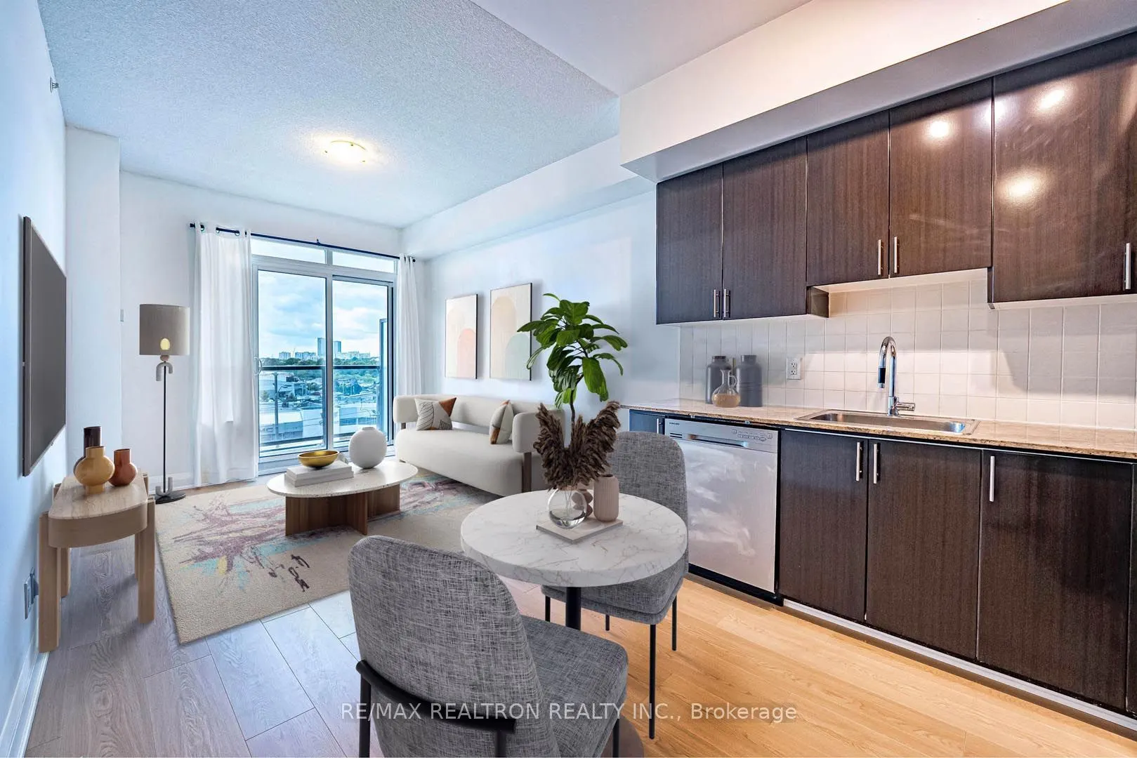 7161 Yonge Street #418