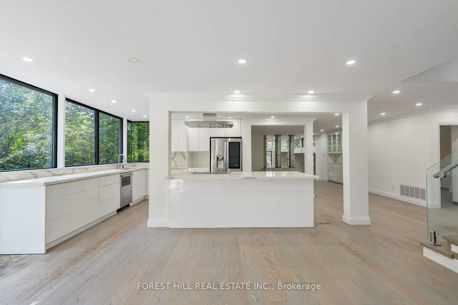 38 Riverside Boulevard