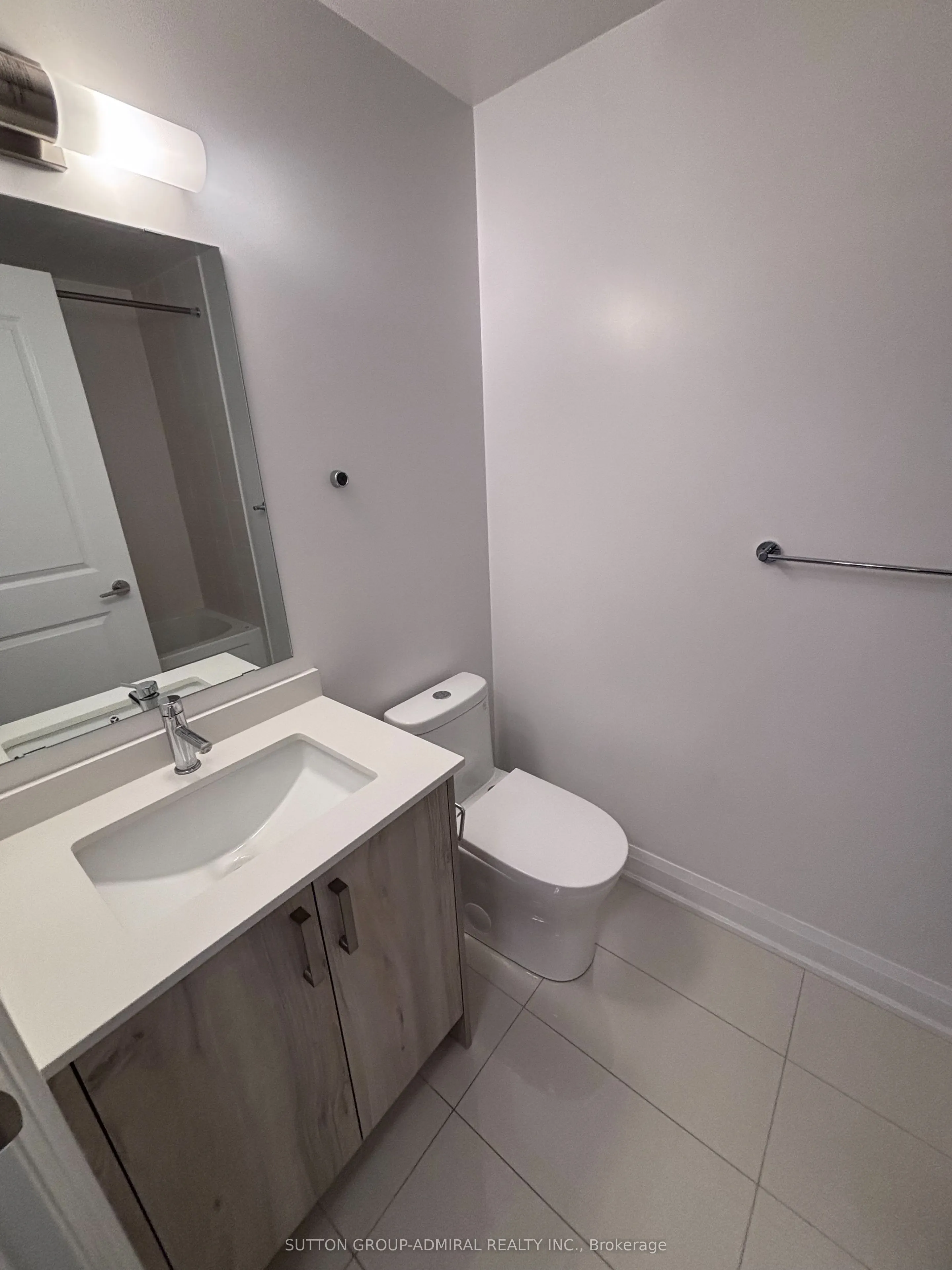 20 Gatineau Drive #705E