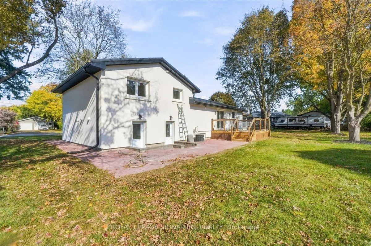 7 Parkside Drive