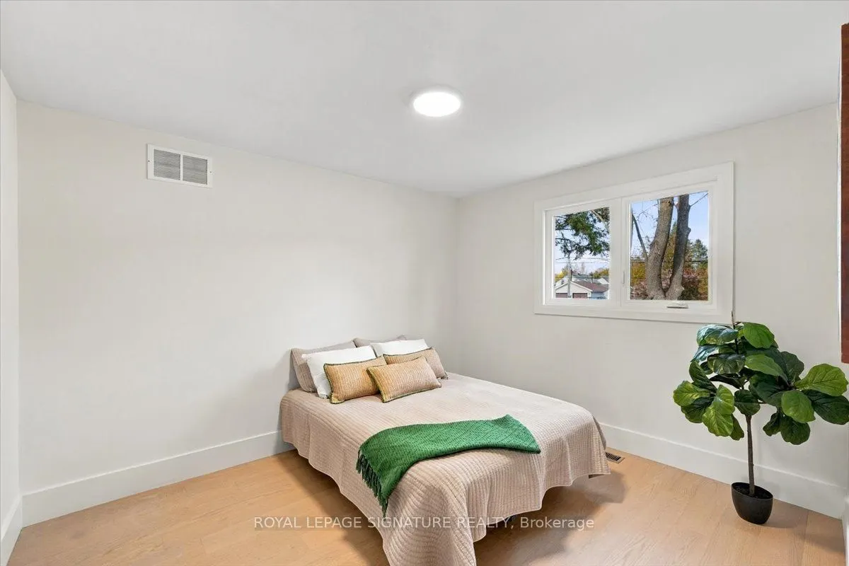 7 Parkside Drive