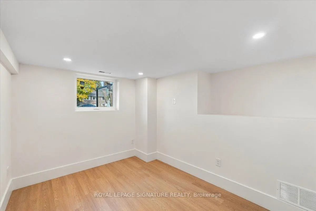 7 Parkside Drive