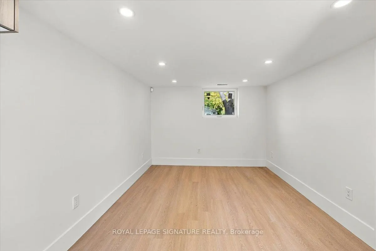 7 Parkside Drive