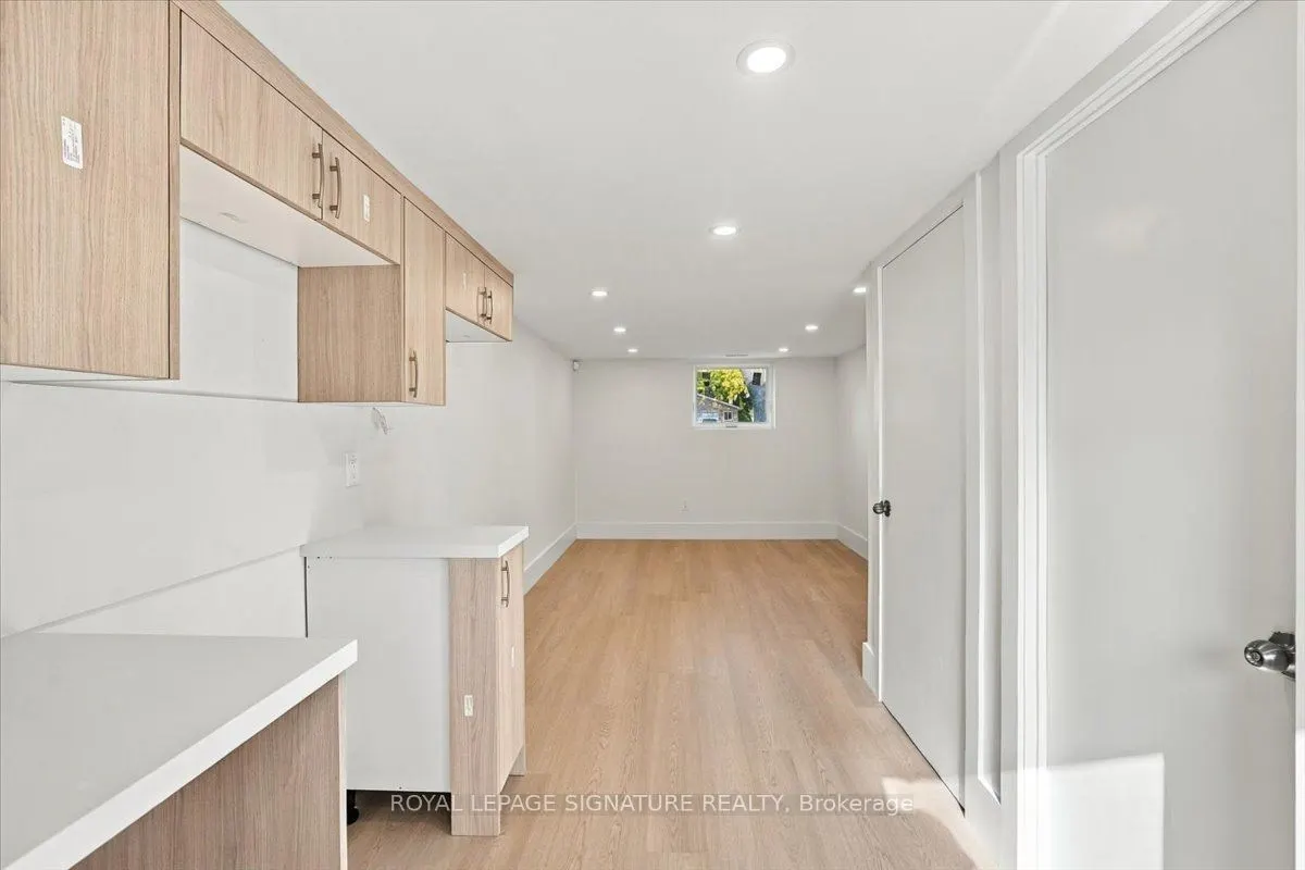 7 Parkside Drive