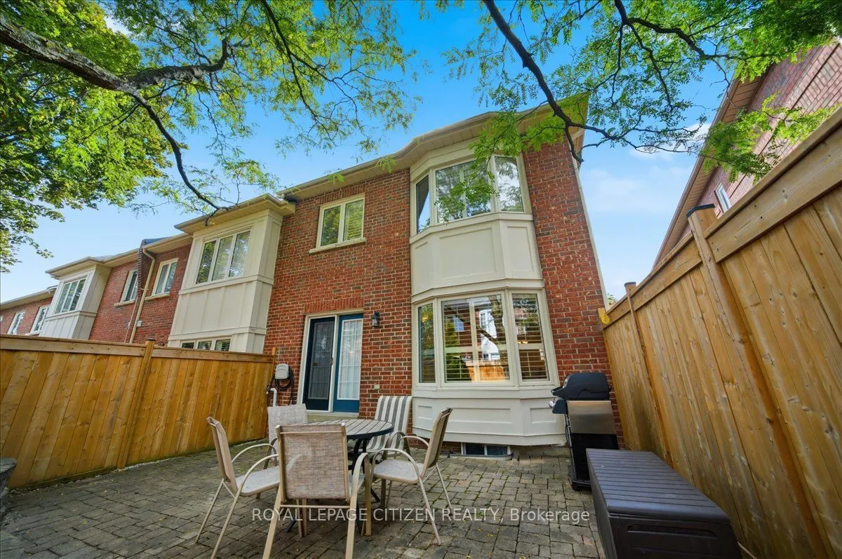 255 Shaftsbury Avenue #43