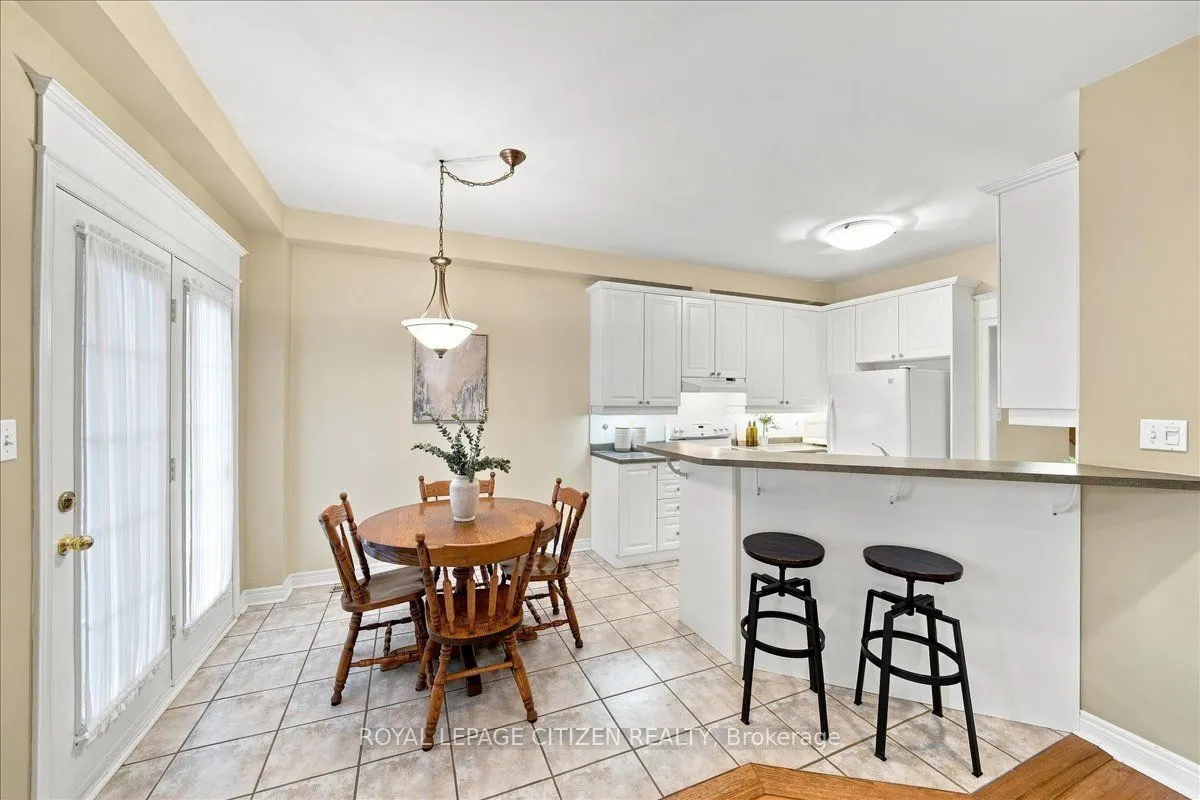 255 Shaftsbury Avenue #43