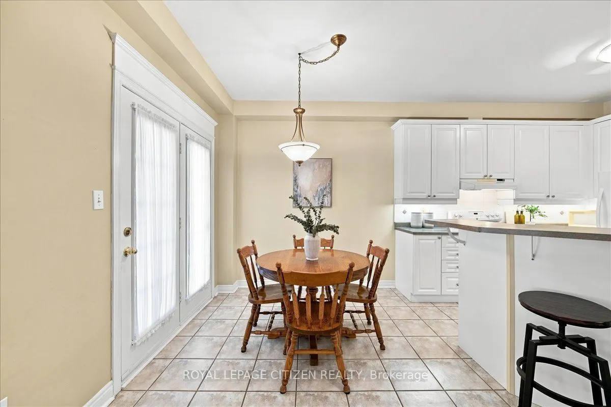 255 Shaftsbury Avenue #43